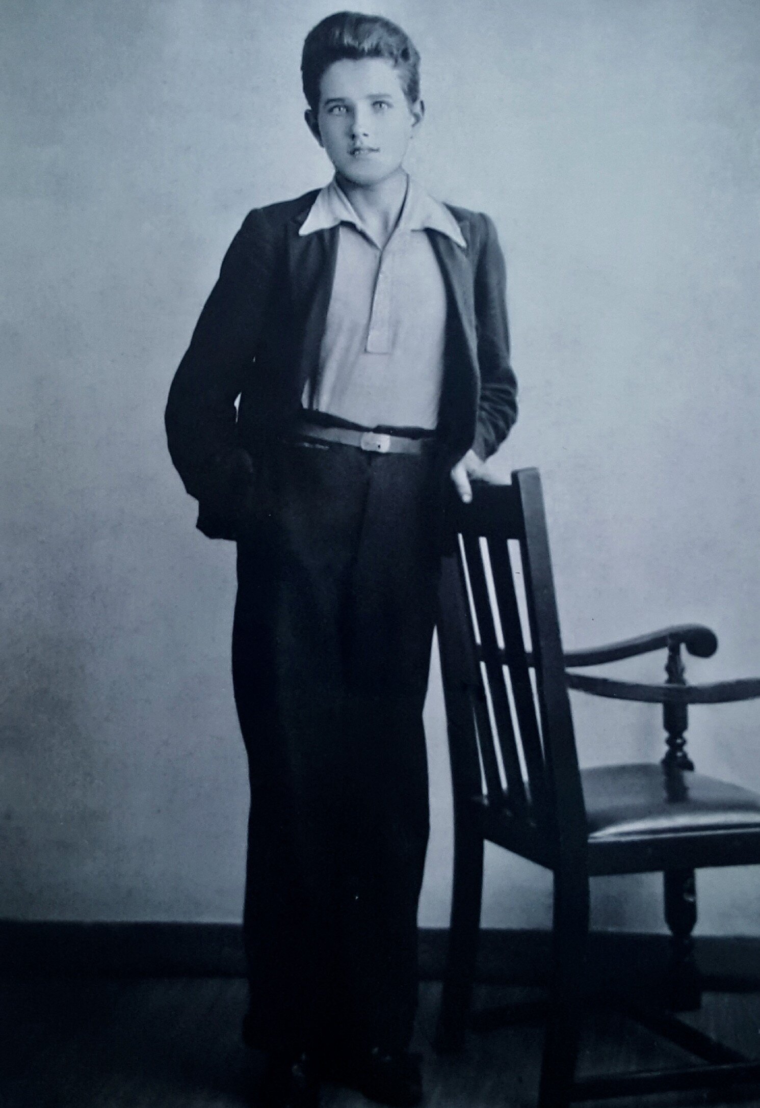 Margo’s Dad aged sixteen, so handsome