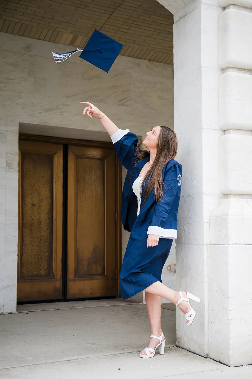 DIA.grads.26_87.jpg
