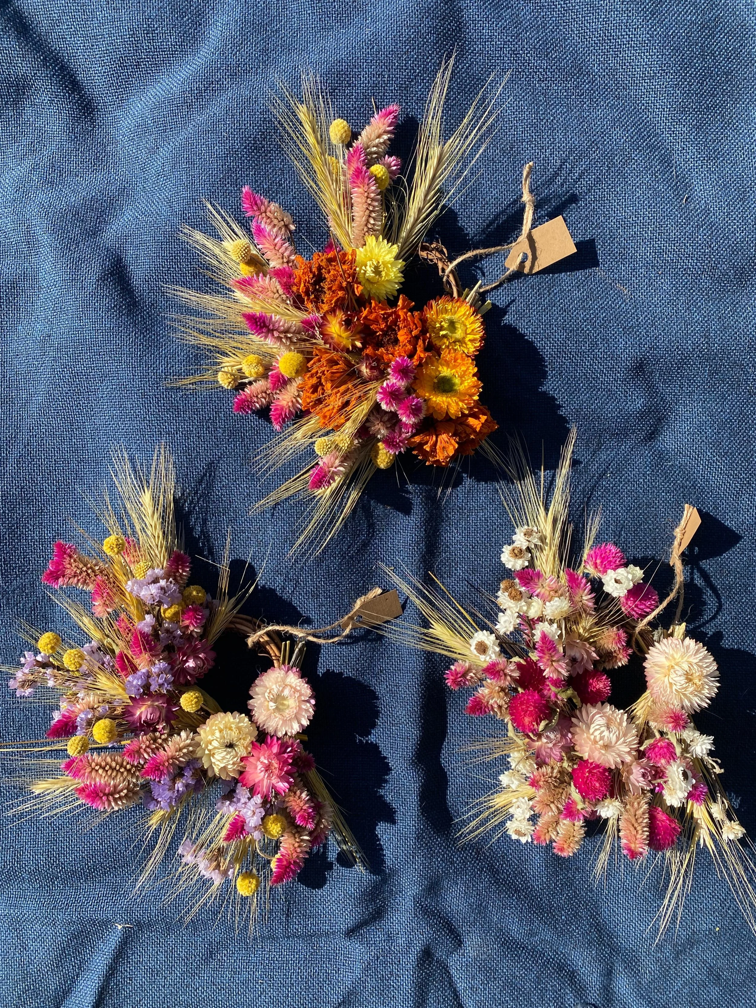 So much exciting stuff heading to the @floydfarmersmarket tomorrow!! Fresh and dried bouquets, grapevine wreaths, and giant eucalyptus branches!  Gonna be a perfect fall morning- see ya there!! 🌿🍁🌾 #floydva