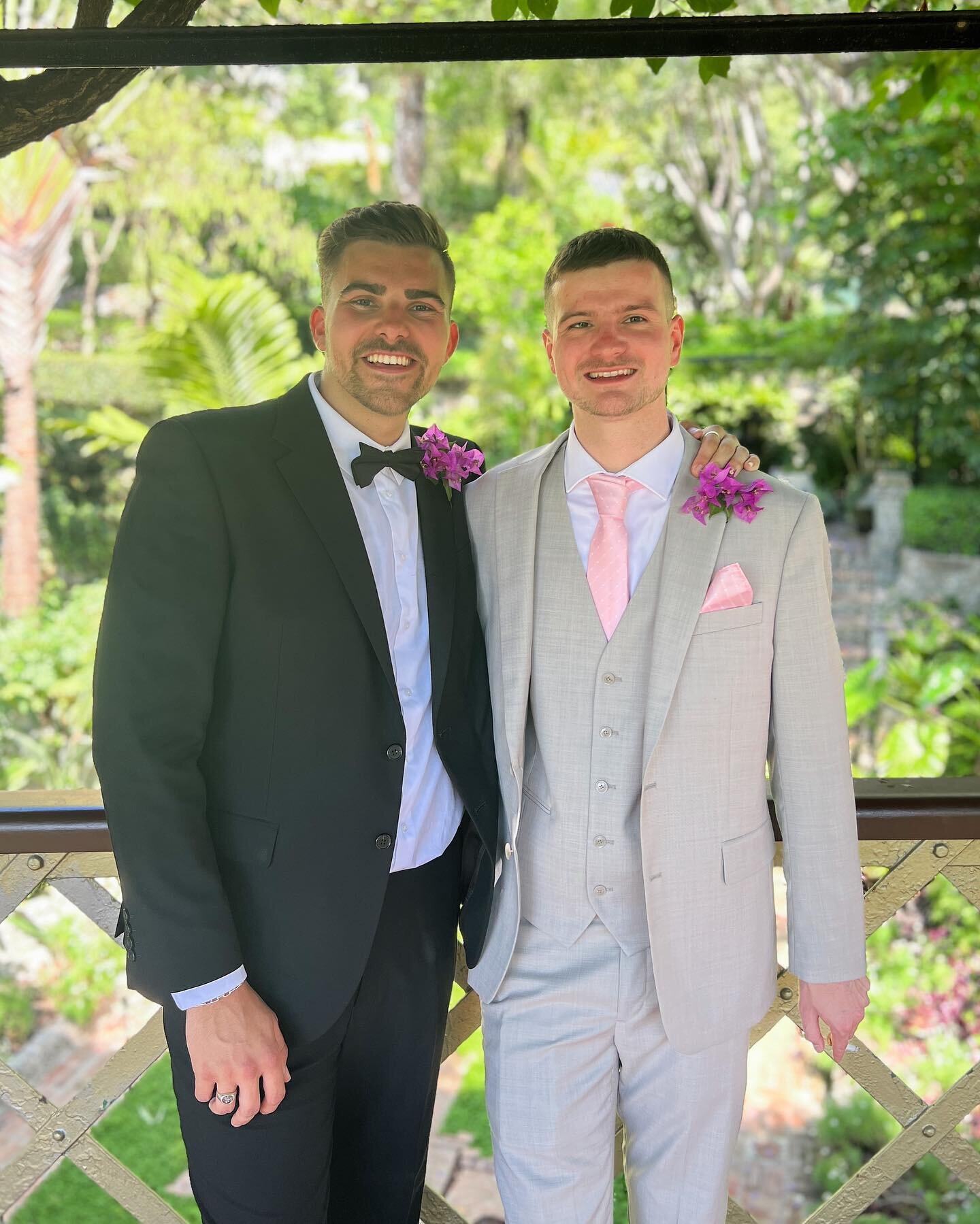 The best trip ever getting to witness my two longest and best friends finally tie the knot! 💍

❤️ @markoshea96 &amp; @asiajayaldridge