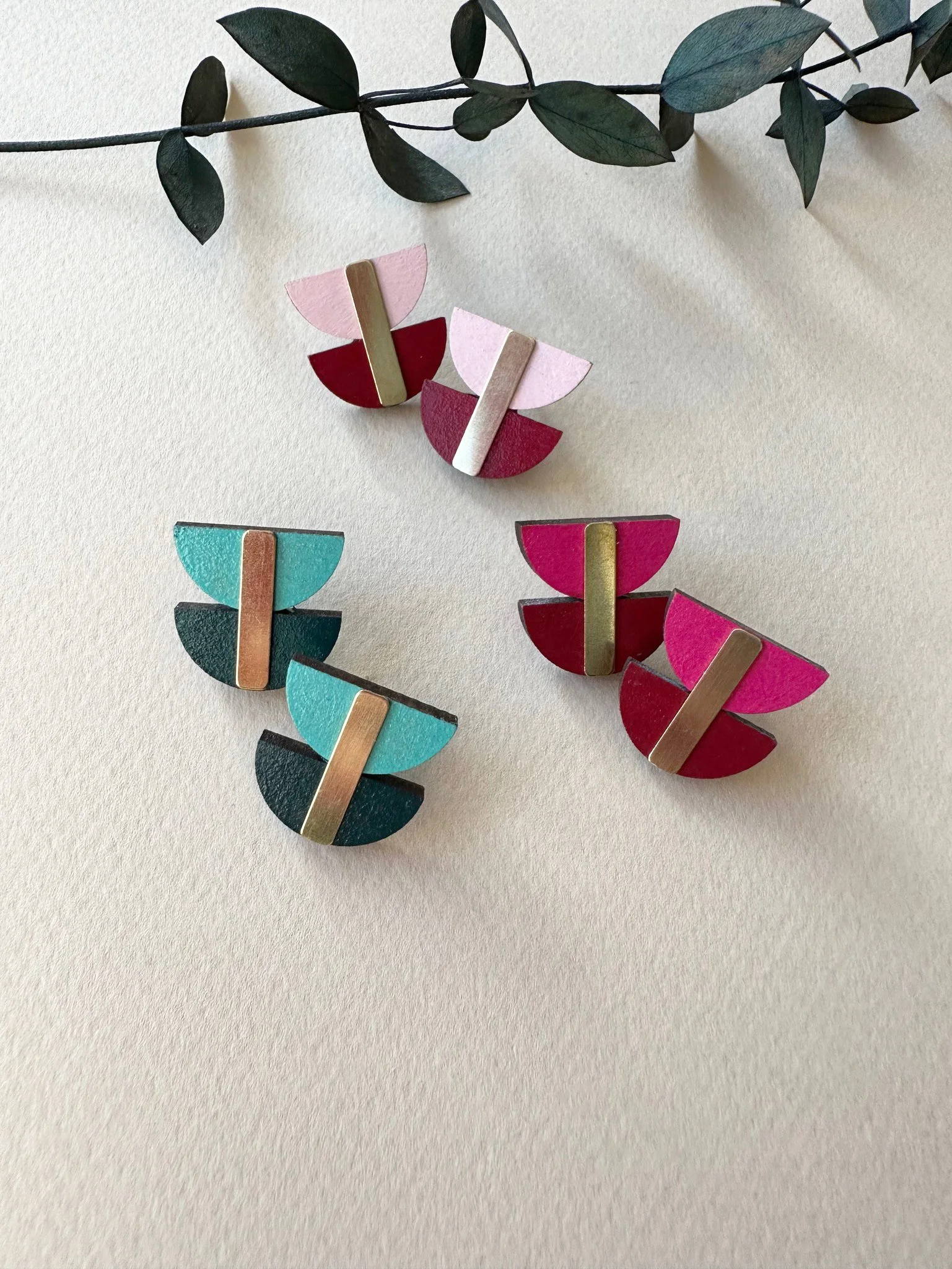 Geometric harmony stud earrings