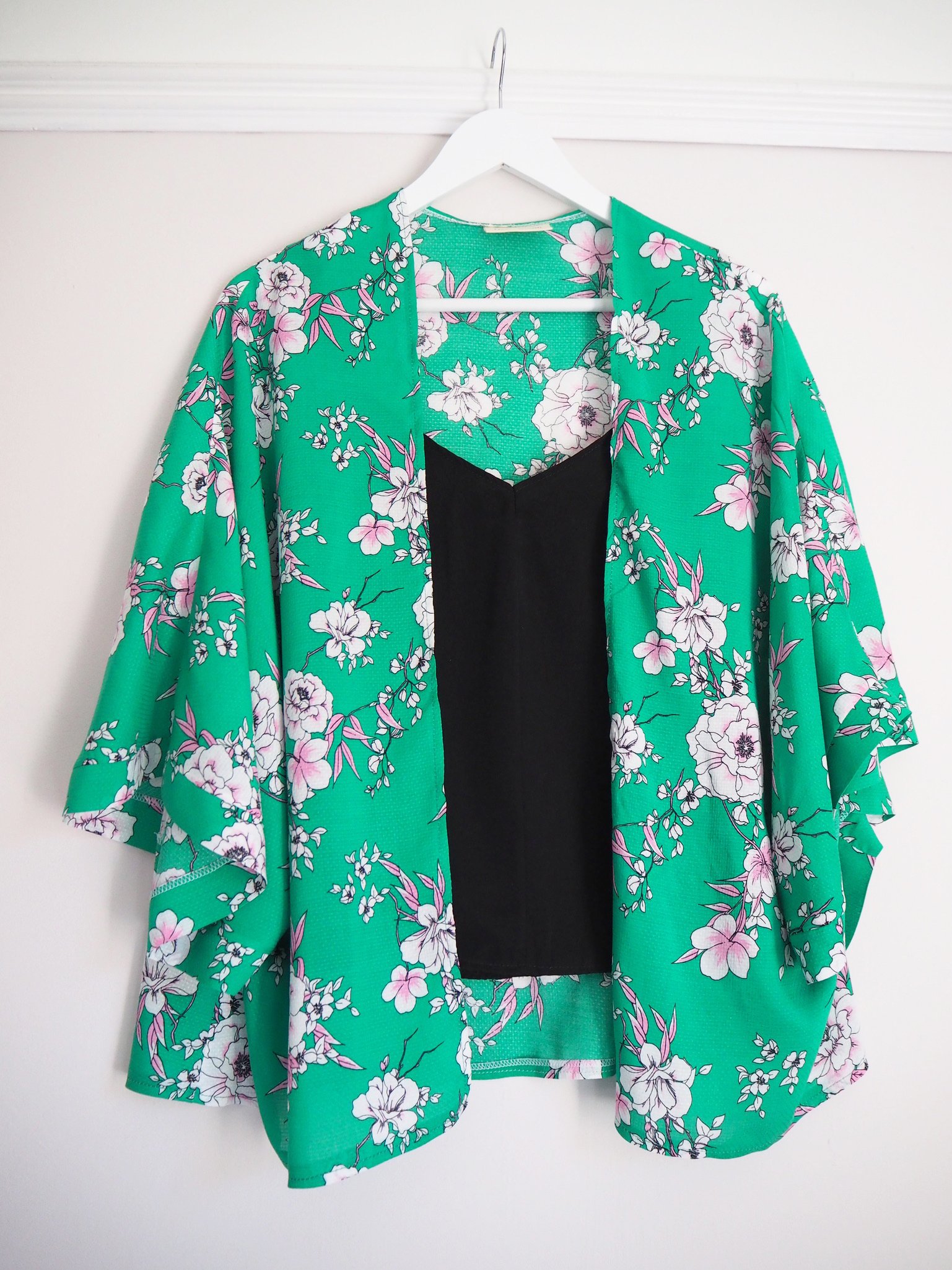 Floral kimono - green and white