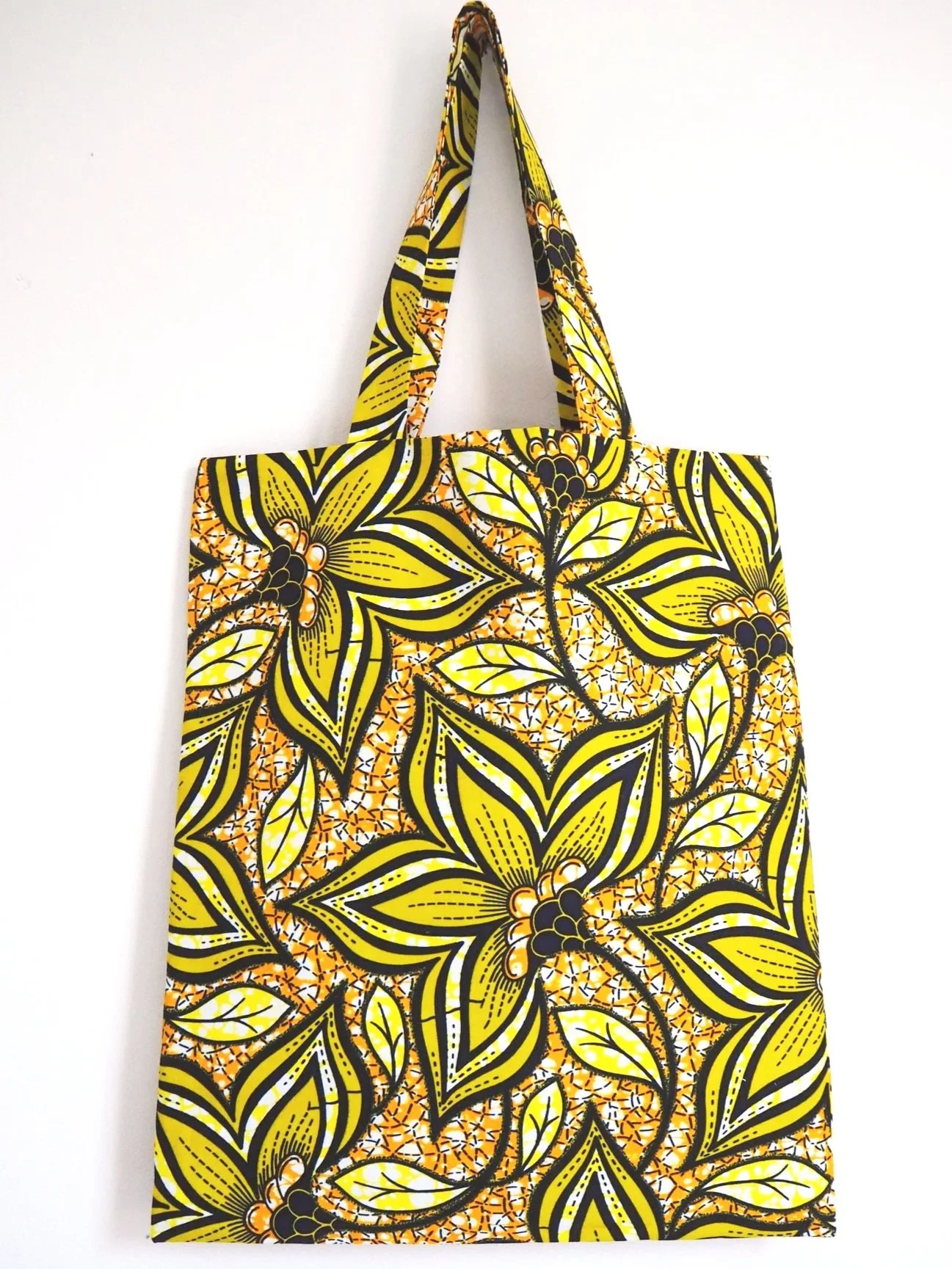 Tote bag in African wax print - star flower print -ochre yellow