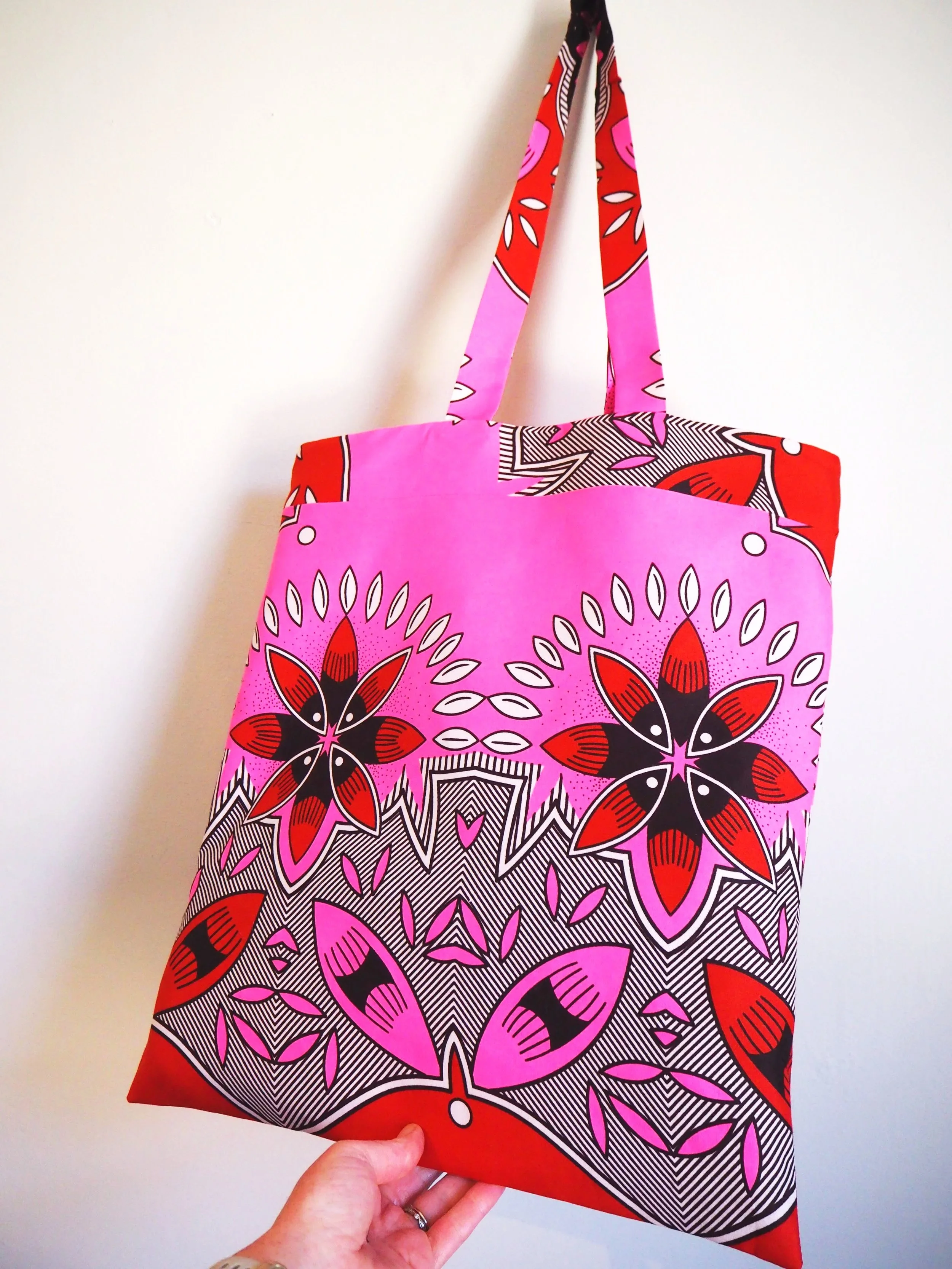 Tote bag in neon pink African fabric