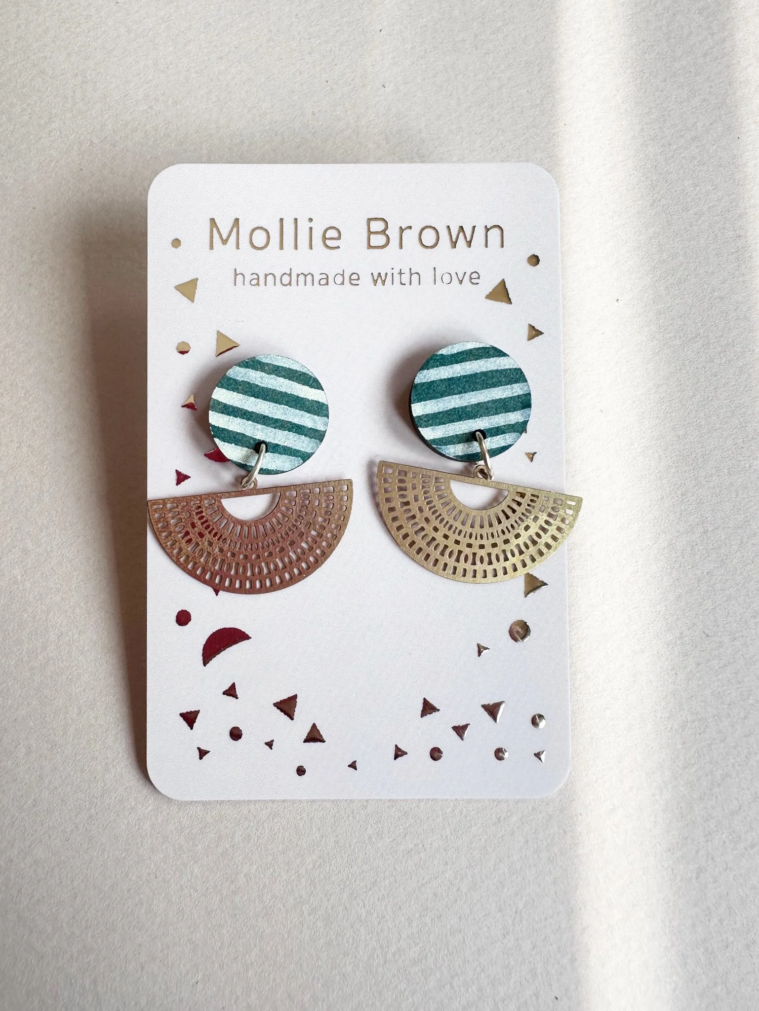 circle fan studs in grn stripe.jpg