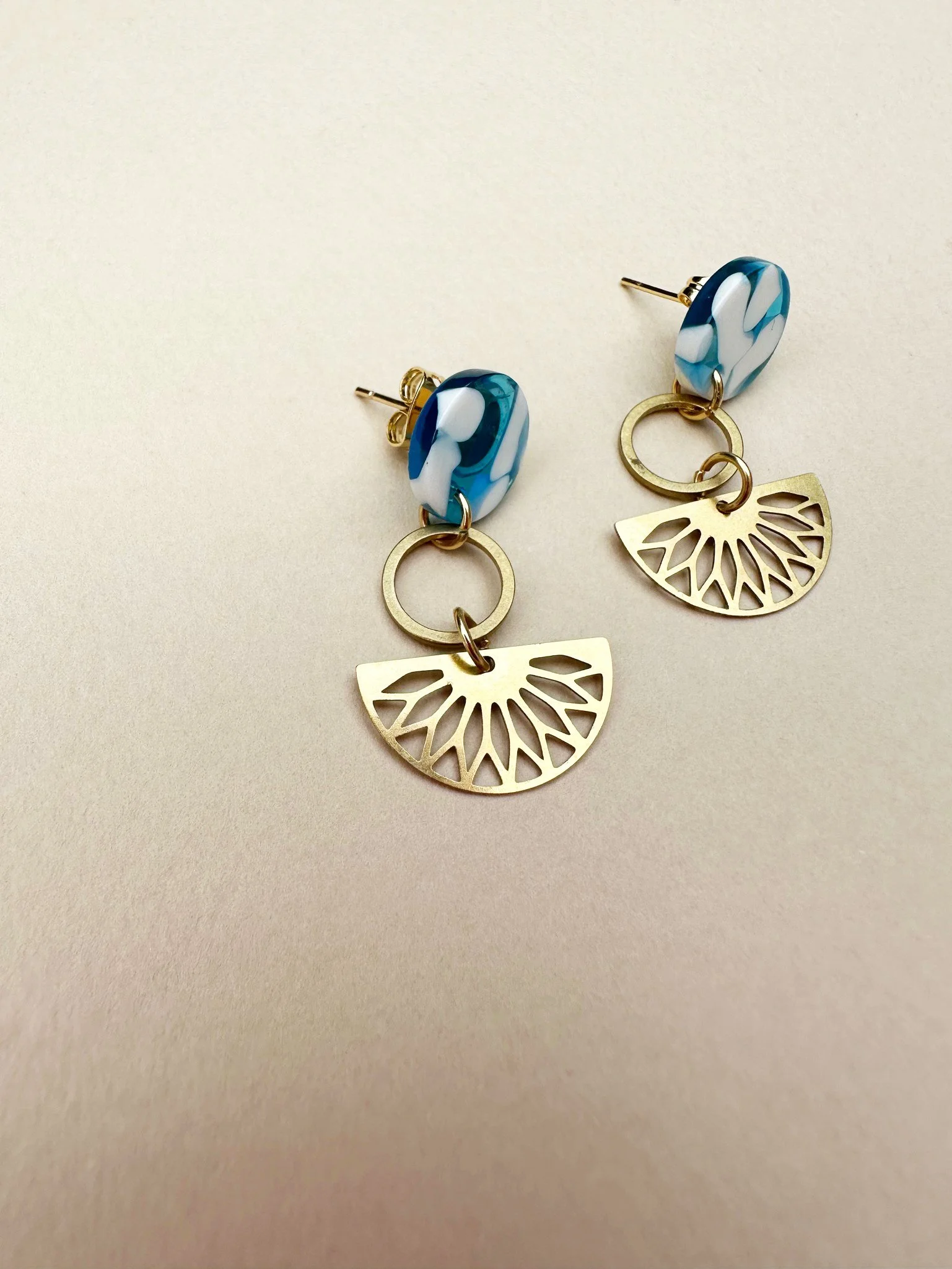 fan charm studs7.jpg