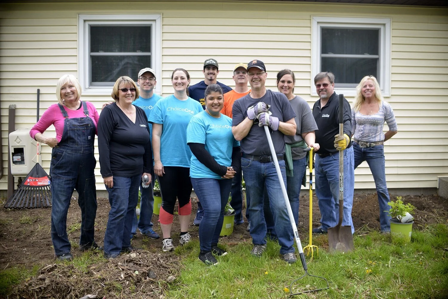 VETERANS DAY DONORS GIVE ENOUGH TO REHAB THREE VETERANS' HOMES — Heart of  West Michigan United Way