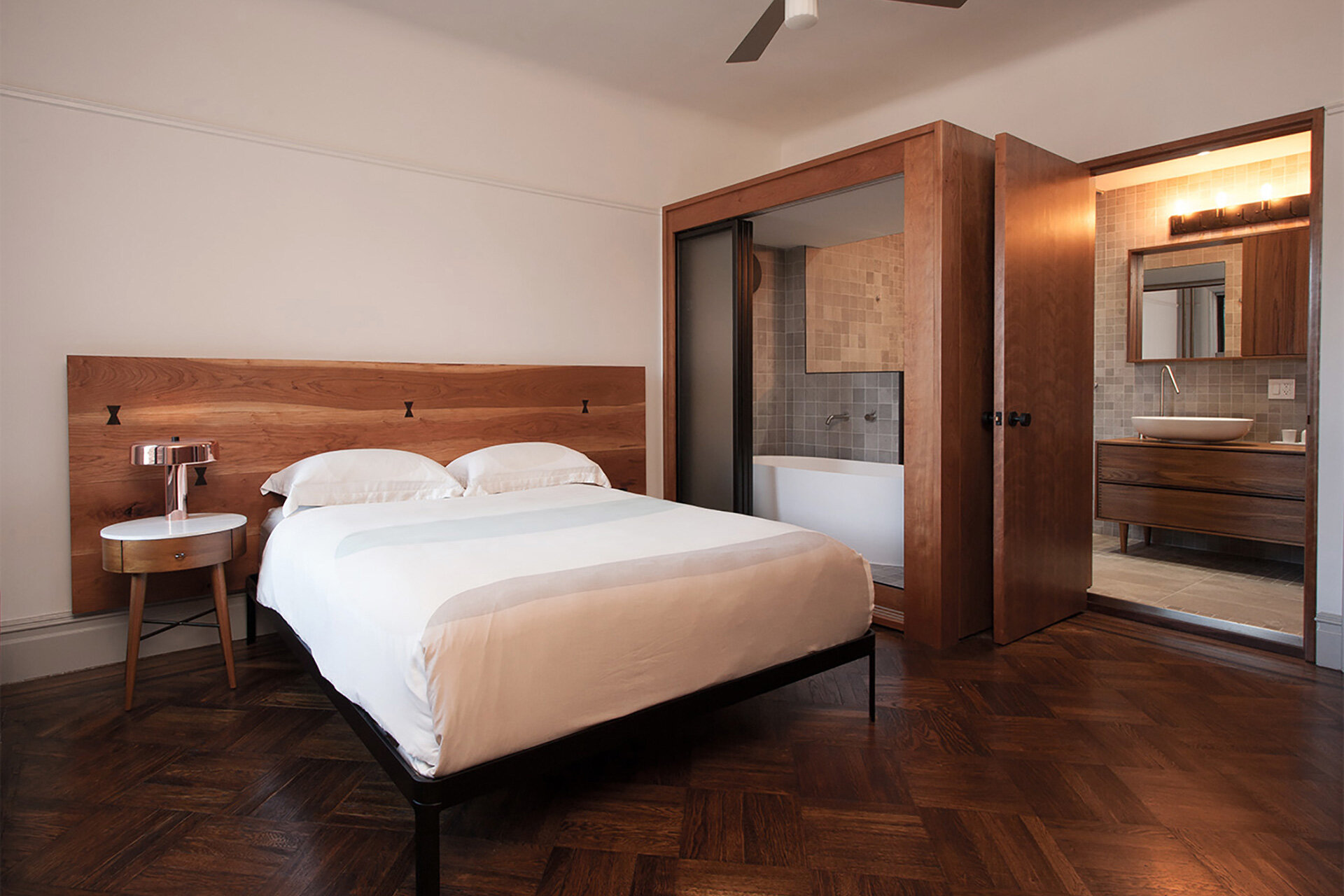 Stuyvesant-Townhouse-Linearscape-Bedroom001-Andrea-Patton-1400px.jpg