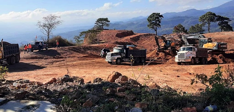 Transnational mining company Aura Minerals / MINOSA (US & Canadian company) preparing to carry out blasting in Maya Chortí cemetery in Azacualpa