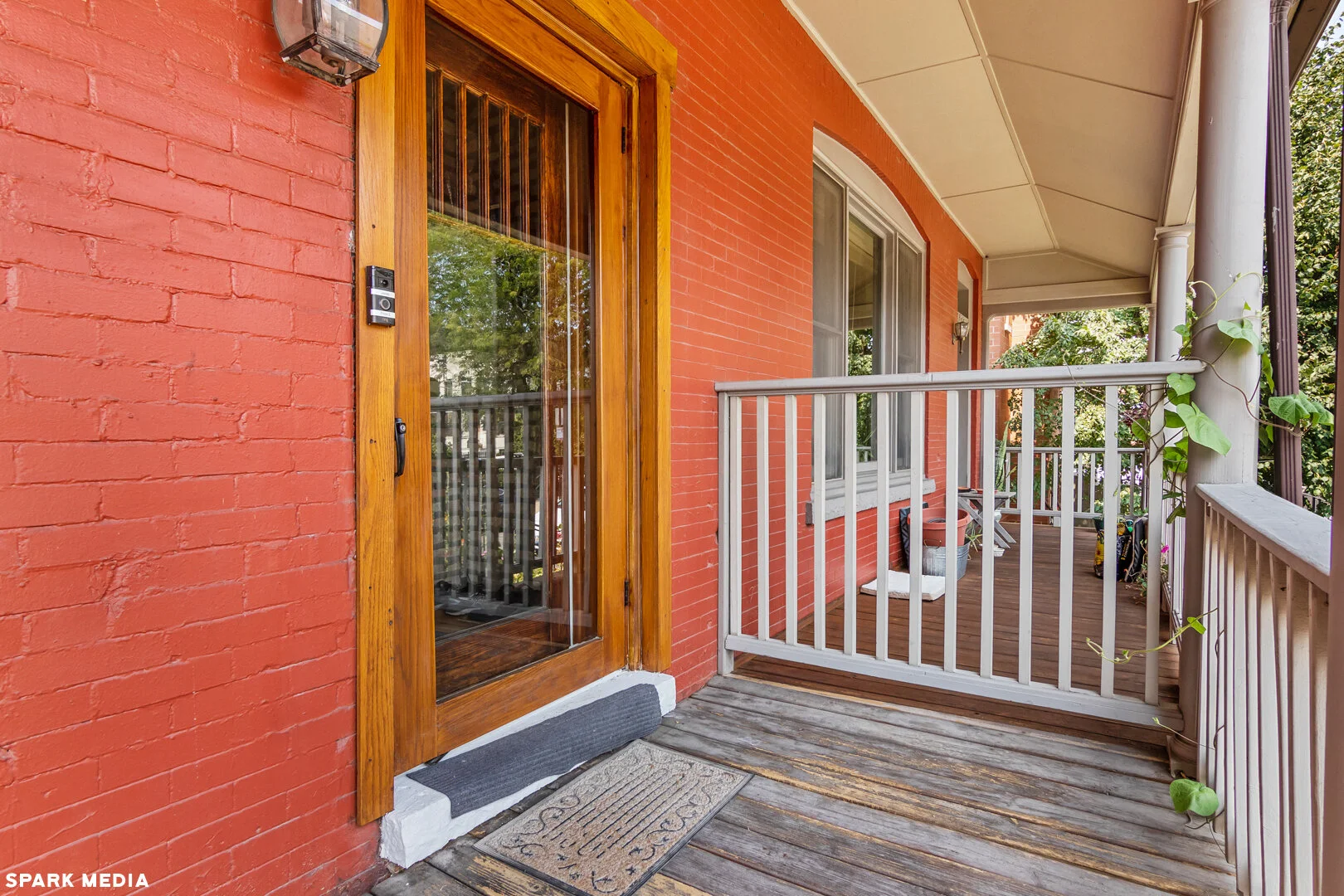 5-4424SUniversityAve.jpg