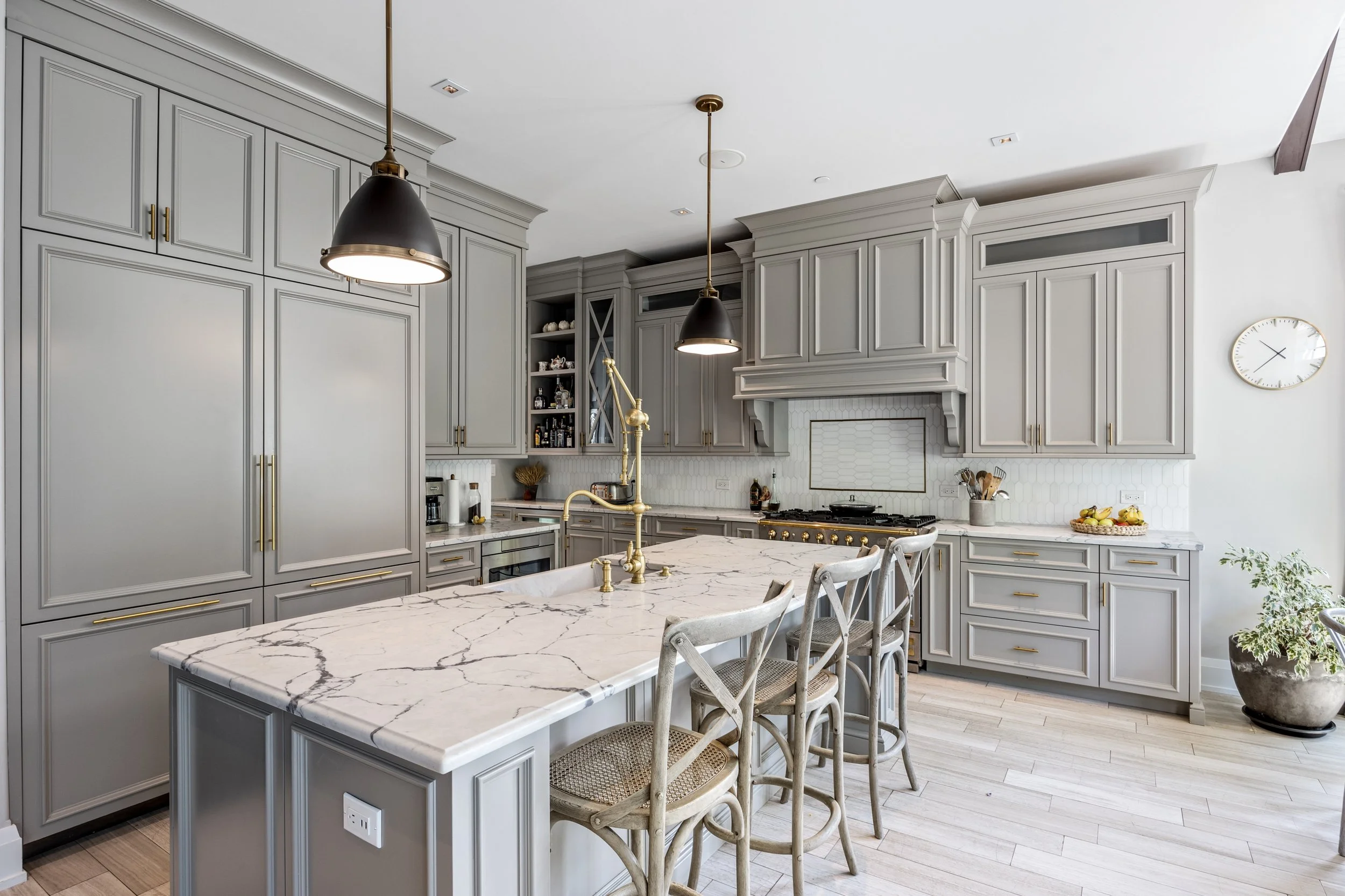 Chicago real estate photography - modern kitchen