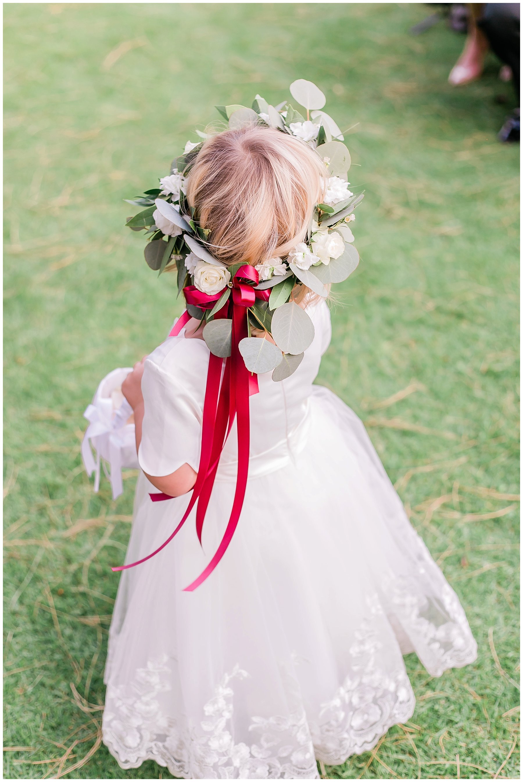  view of the flower girl’s crown from behind 