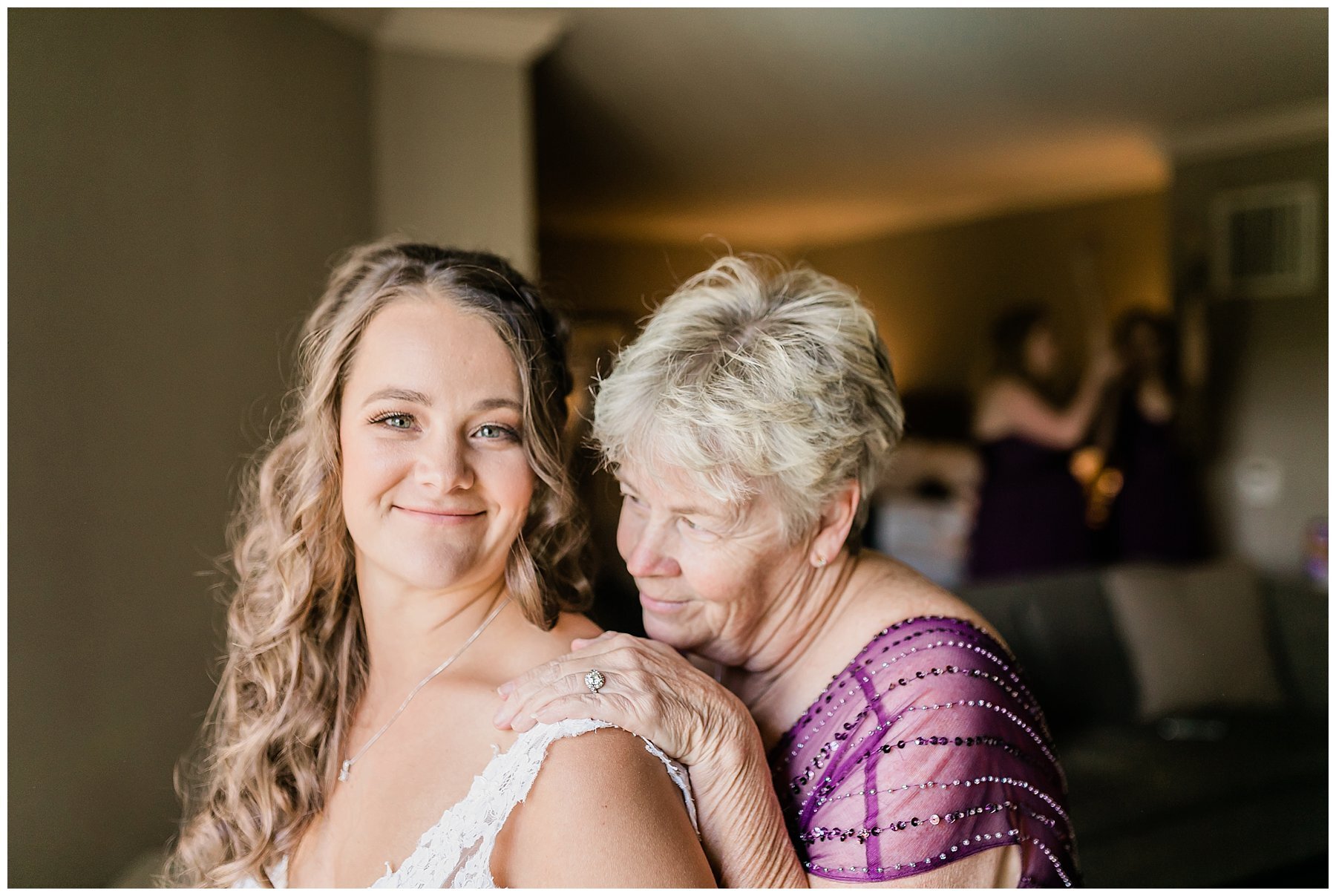  mother of the bride with her daughter 