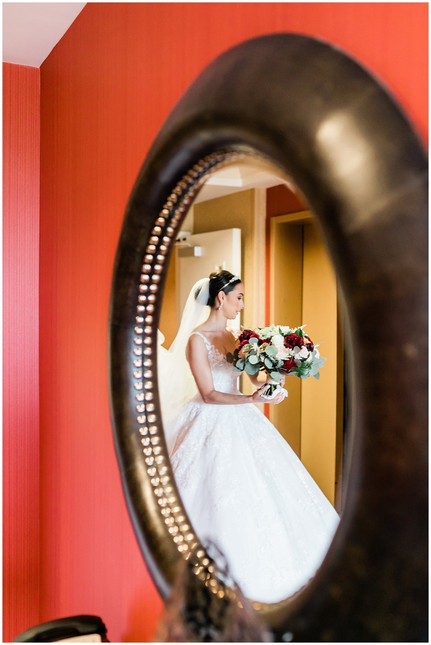 bride in the reflection of the mirror 