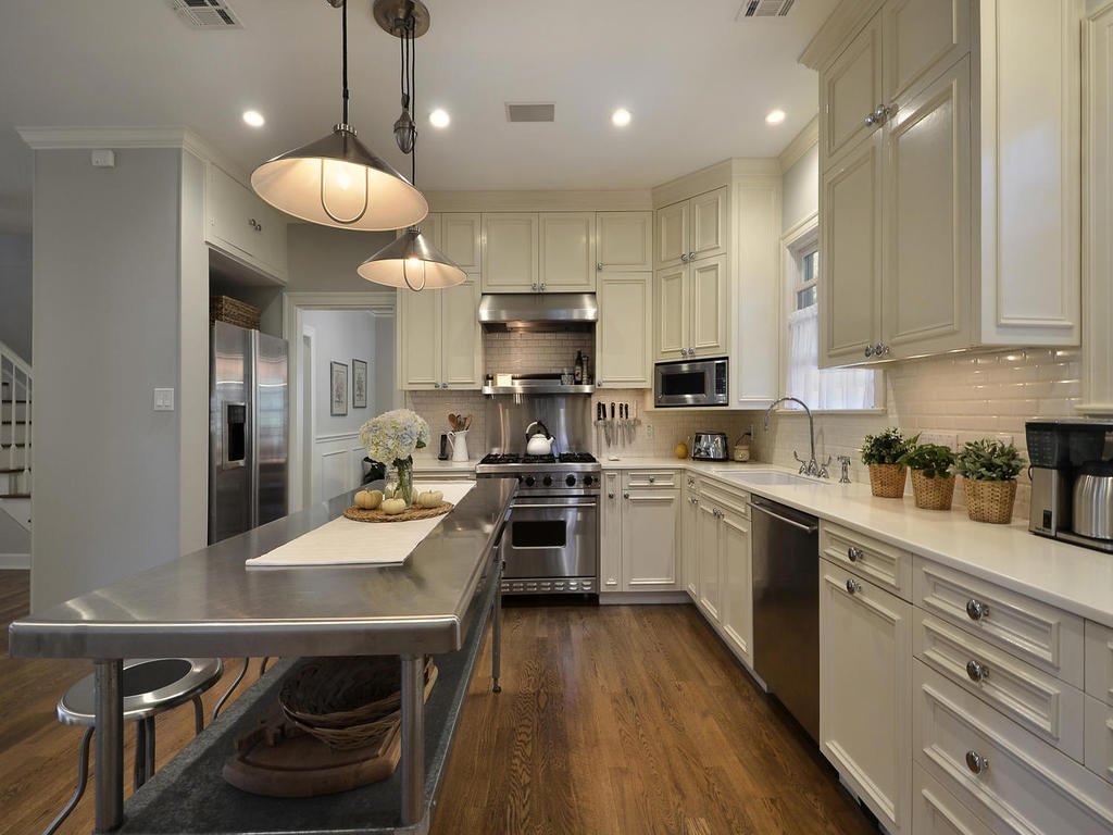 13 - Kitchen.jpg