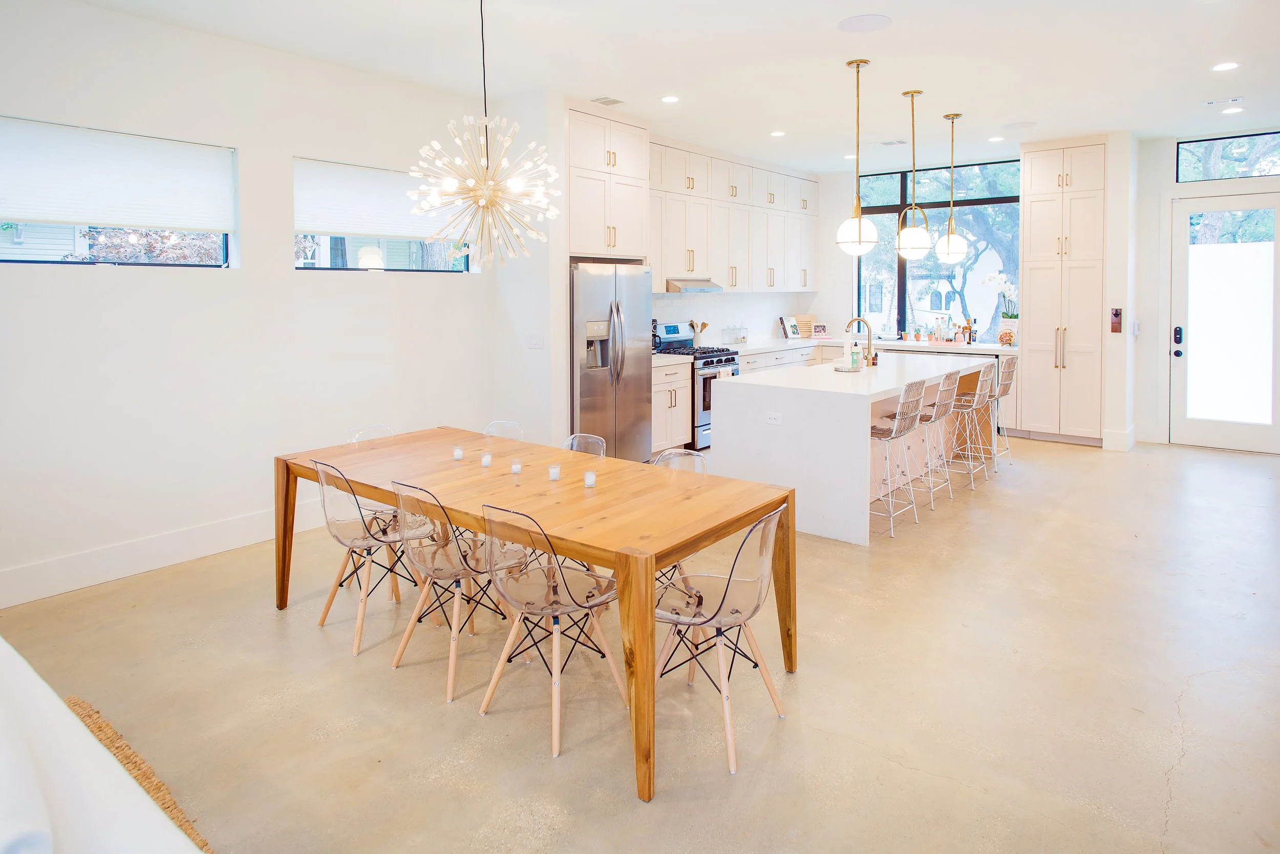 10 - Kitchen.jpg