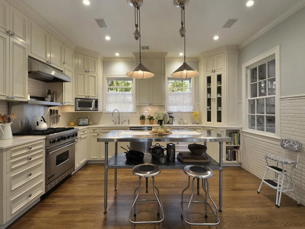 11 - Kitchen.jpg