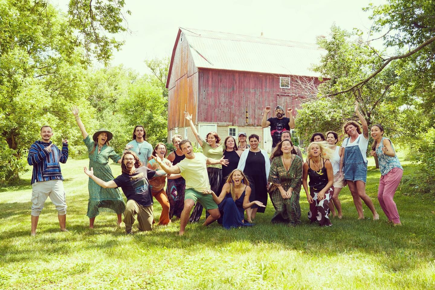 There really is no better way to bring Closure to my time at the farm, than receiving my dearest friends, the royal Michael &amp; Makenzie here to share their Medicine with the magical @thegoldentreecommunity

When I stepped foot on this land two yea