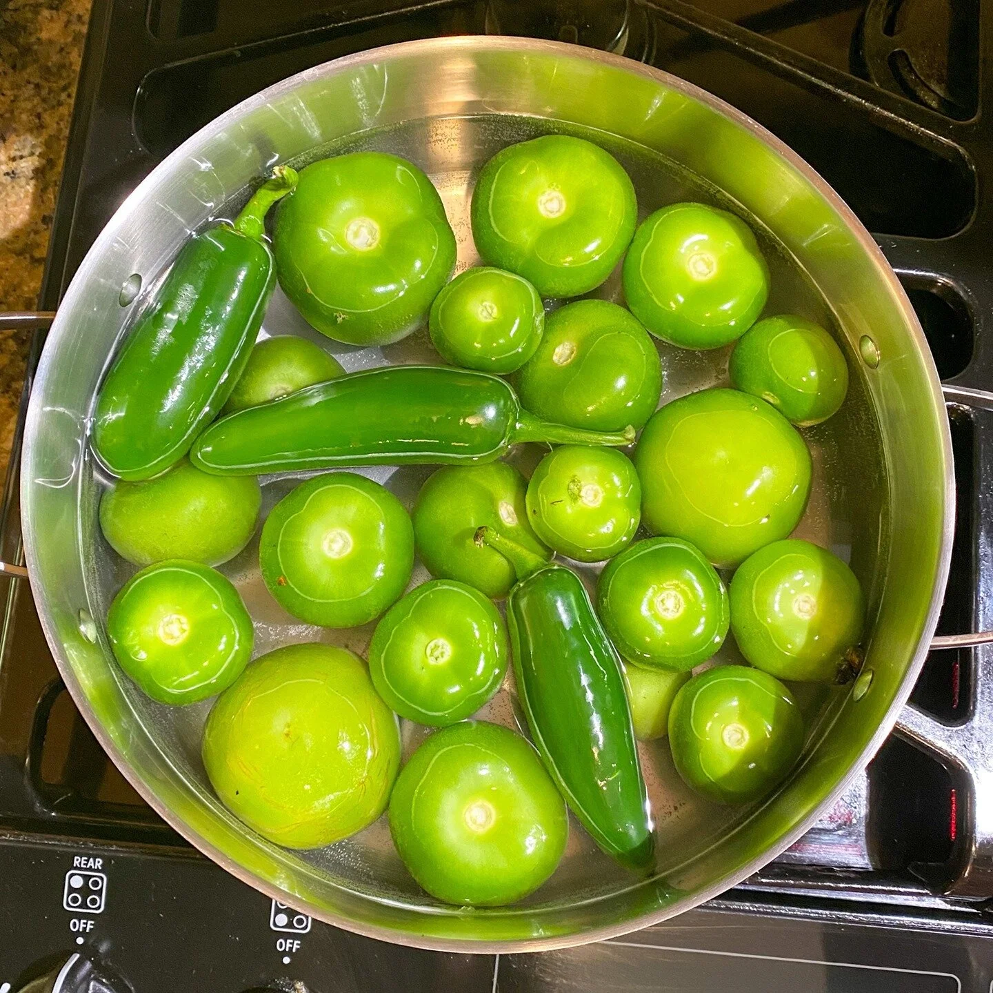 I have been ALL ABOUT tomatillos for the past few years. I fell in love with my mom's tomatillo sauce just before starting the #lowfodmapdiet and it was one of the first recipes that I Low FODMAP-ifyed. I've probably consumed gallons of it since, and