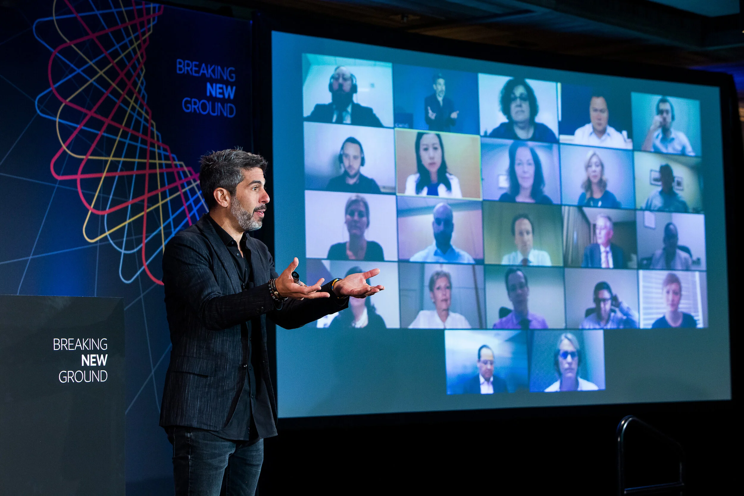 Give your online event a live event vibe: 3 tips from a professional NYC event photographer