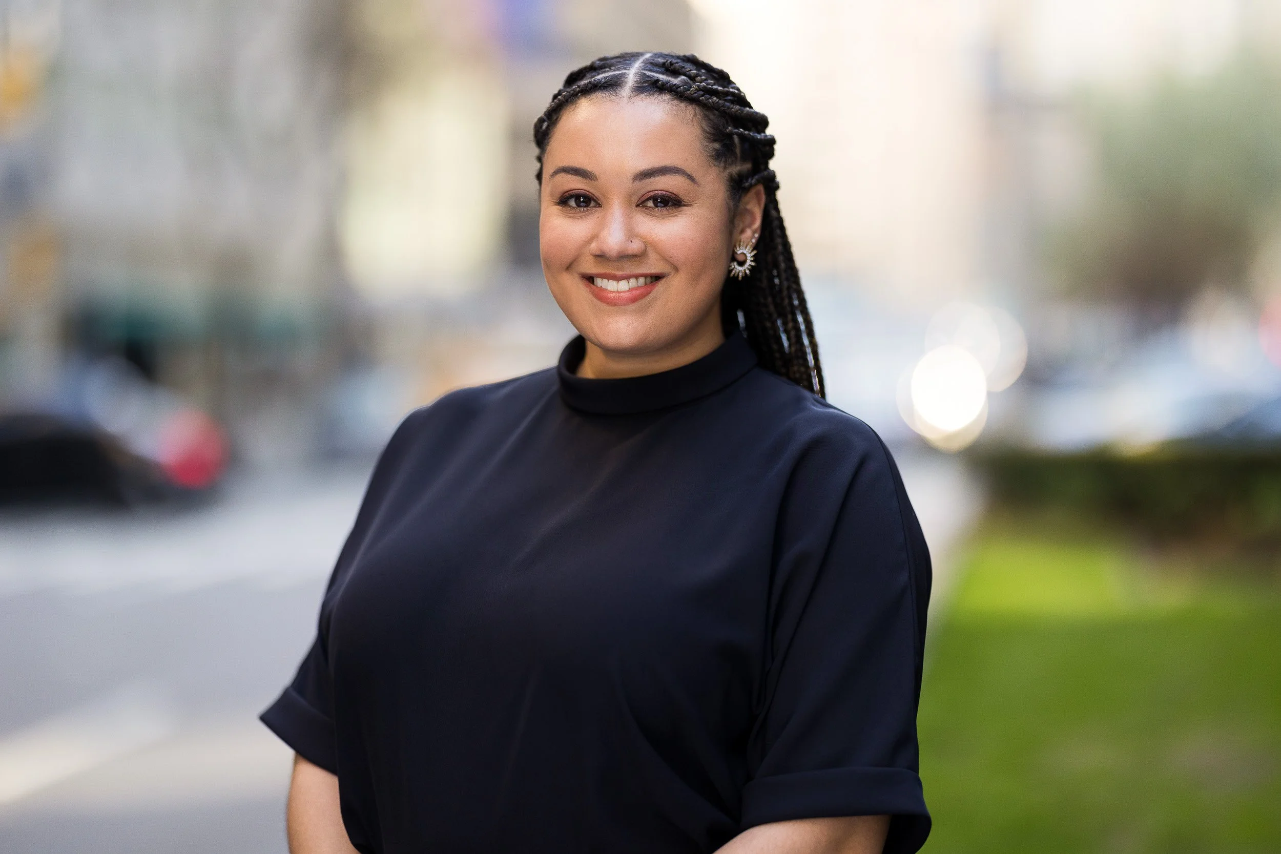 A Modern Guide To Female Professional Headshots (Tips, Poses &amp; More)