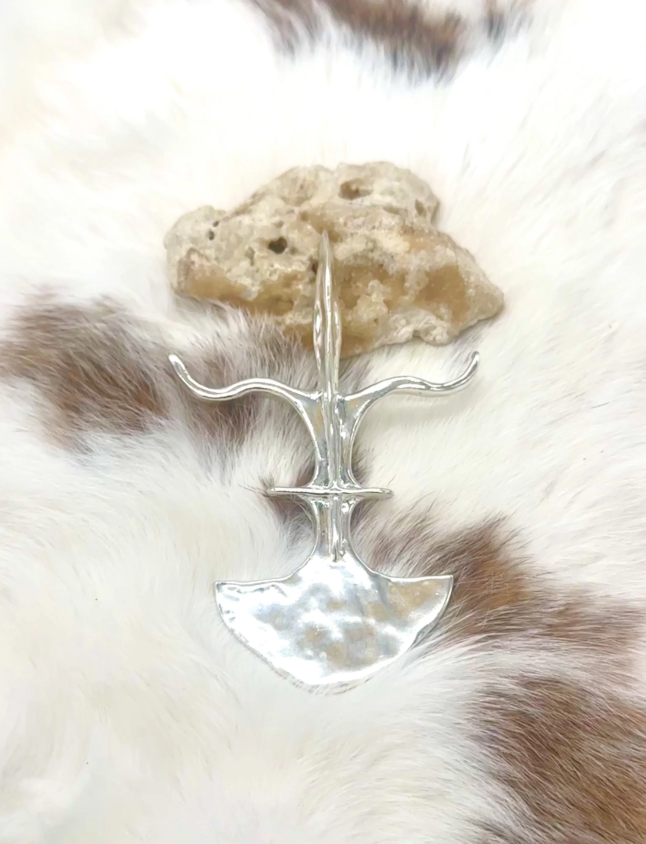 The Gaia Knife I   Pure Silver