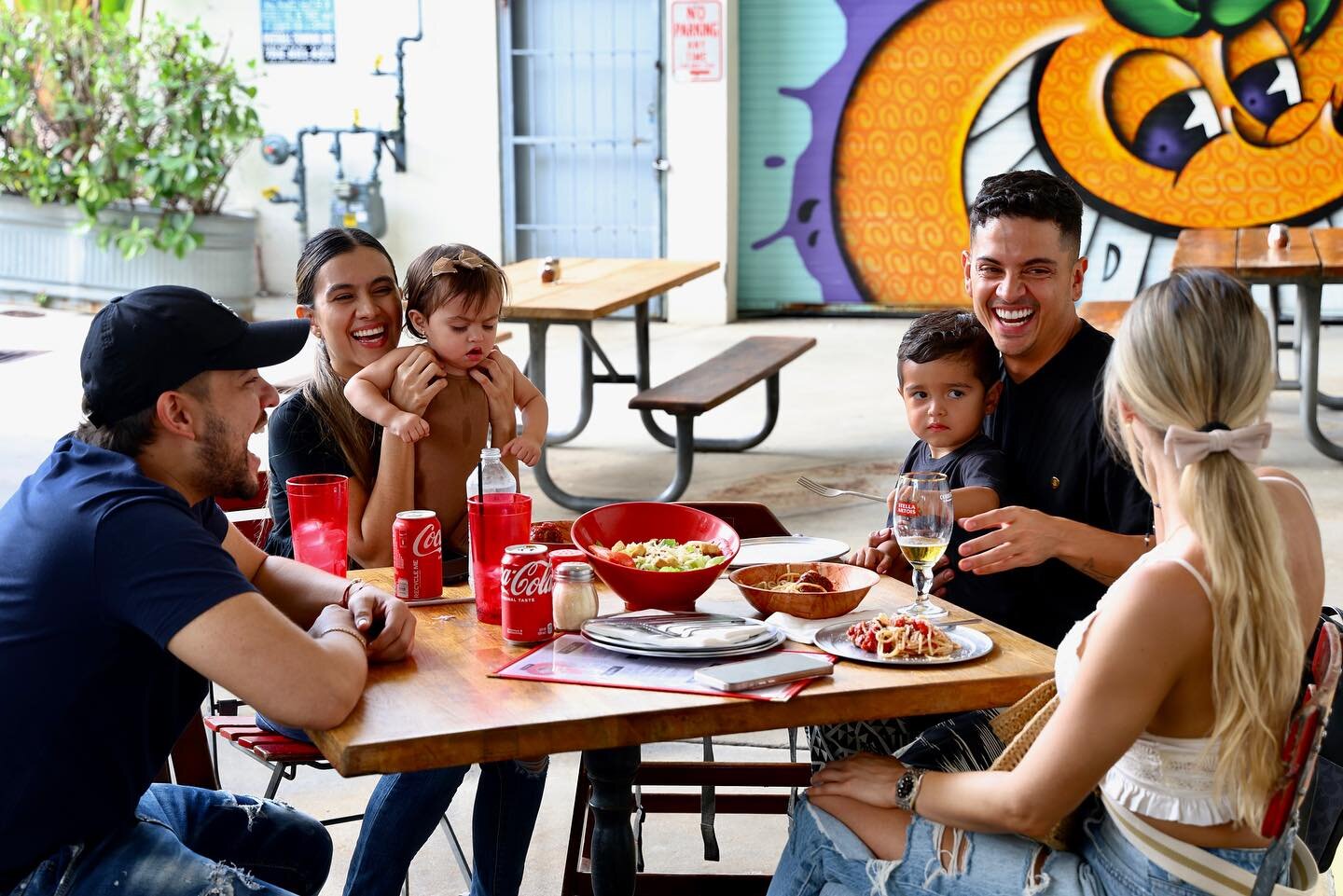 Sharing laughs, love, and pizza with the best company around! 🍕👨&zwj;👩&zwj;👧&zwj;👦 

#andiamomiami #pizzamiami #miamirestaurants #miamifoodie #miamipizza #foodies #cheesypizza #fridaypizza #miami