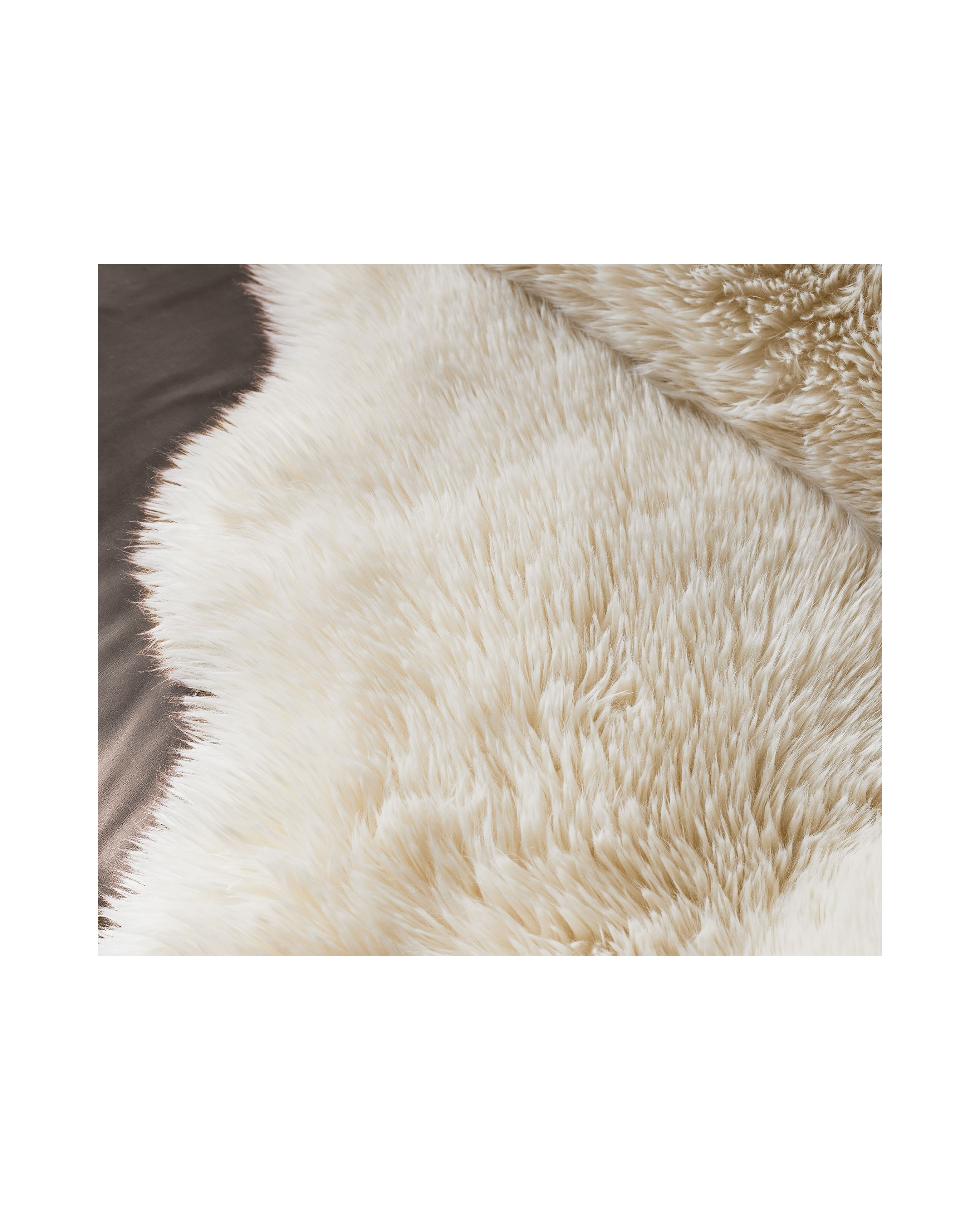 Ivory Faux Fur Throw CLOSE UP.png