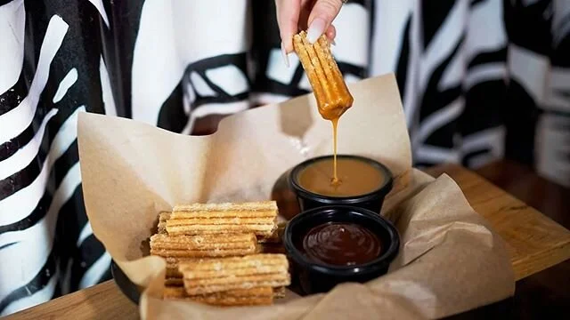 Chu chu churros! 🤤
#pawnshop #dessert #tastyfood  #productphotography #delish #photooftheday #photography #foodphotography #foodporn #resturantsofvancouver