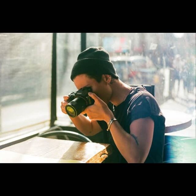 Pic of me taking a pic. #35mm #pawnshop