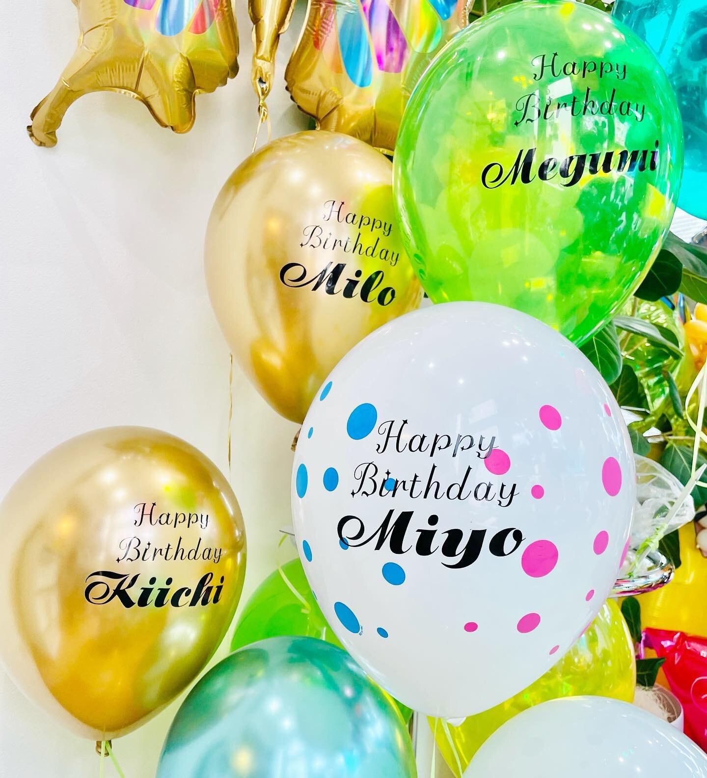 ラバーバルーン(ゴム風船)にお名前入れも可愛い❤️🥰
.
ゴム風船(長持ち加工) 500円
お名前入れ +500円
.
.
🦋港区元麻布2-1-21 YSビル1階
.
🦋今週の営業時間
7/12(月) 11:00-19:00
7/13(火) 11:00-19:00
7/14(水) decor at Gotanda
7/15(木) 11:00-19:00
7/16(金) 11:00-19:00
7/17(土) 11:00-17:00
7/18(日) 11:00-17:00
.
.
 .
 
