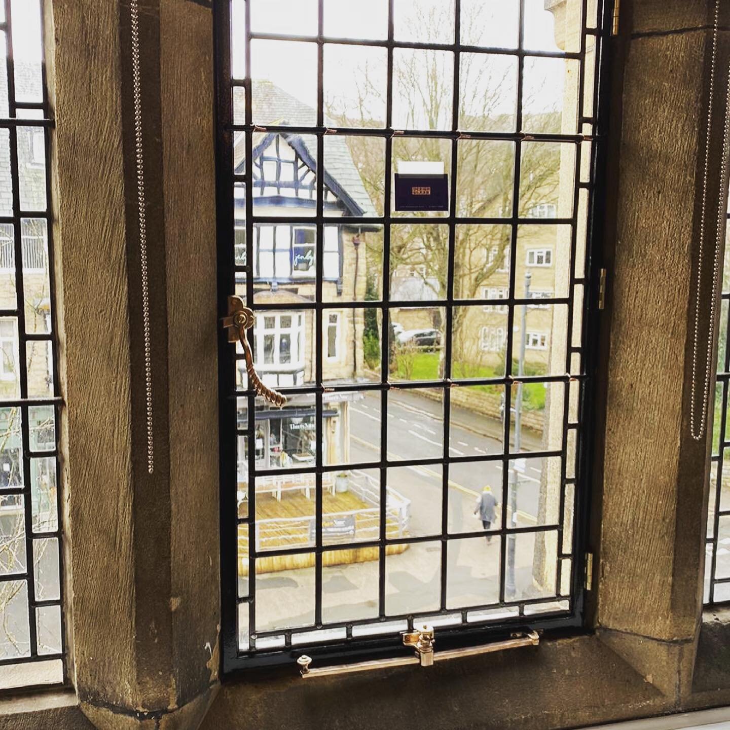 Restoration project completed. This metal casement window was refurbished using the same lead and glass. Great work by Andy and Alex 👍🏼 #metal #window #leadedlights #metalwork #glazing #refurbishment #repair #goodasnew #windows #heritage #listedbui