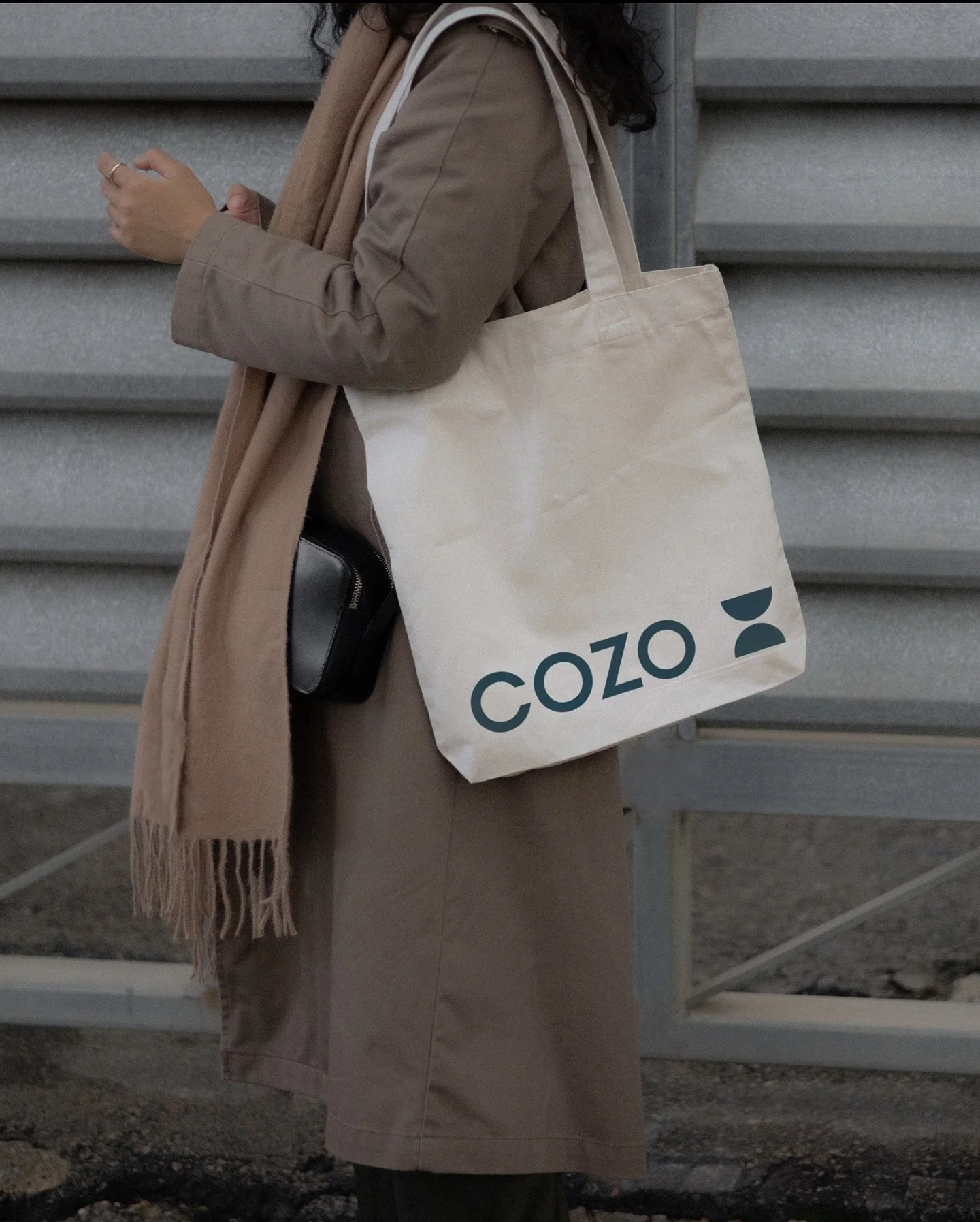 Welcome to Cozo Living, a modern rental brand built for young professionals and students seeking quality, comfort, and connection in the heart of London.

We partnered with the team at @ceekmarketing to create a brand identity for Cozo Living that re