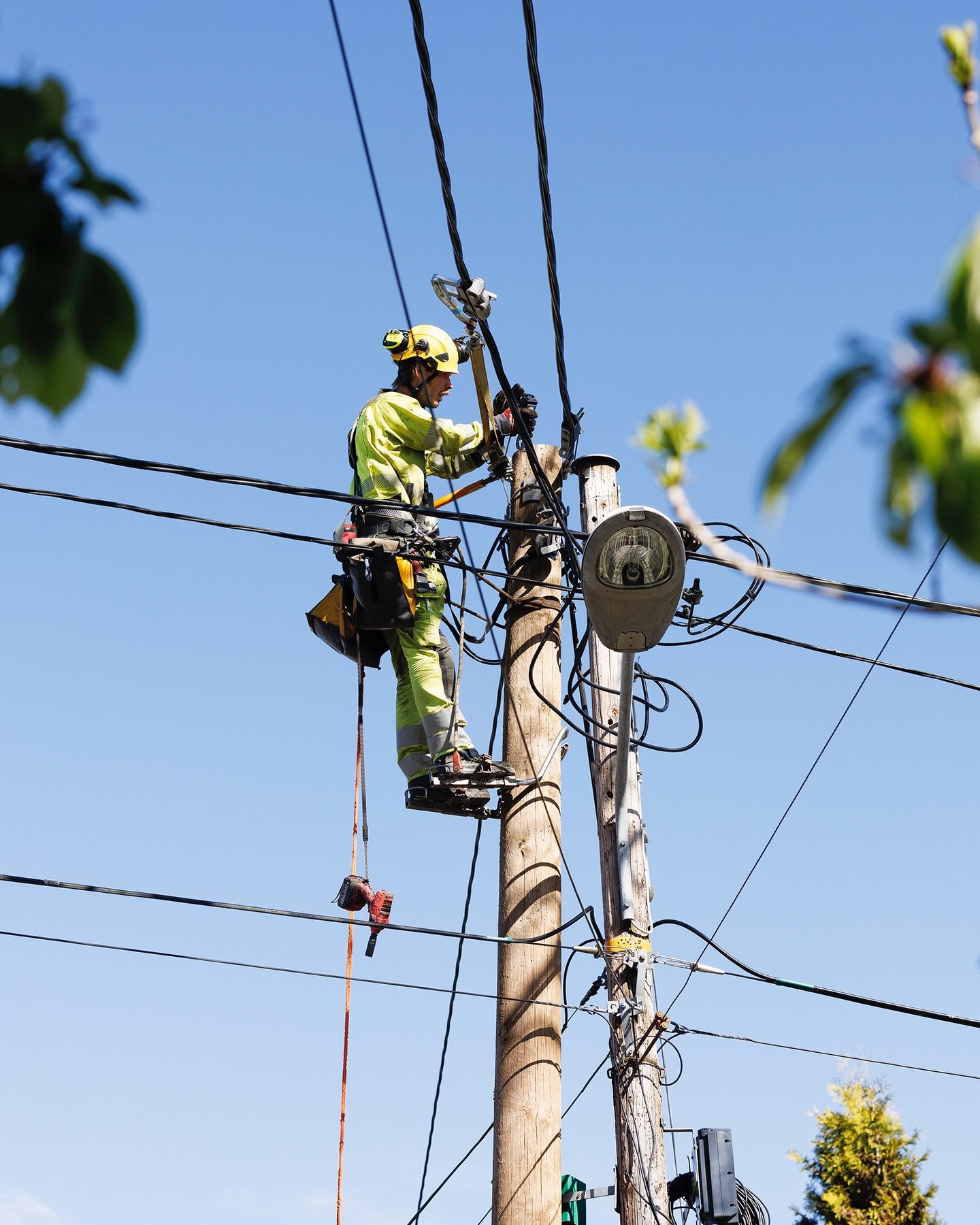 Noen &oslash;yeblikk fra fotooppdragene v&aring;re for @nettpartneras 

Dyktige folk i arbeid, h&oslash;yt oppe og tett p&aring; infrastrukturen som f&aring;r hverdagen til &aring; fungere. Spennende oppdrag og et samarbeid vi setter stor pris p&arin