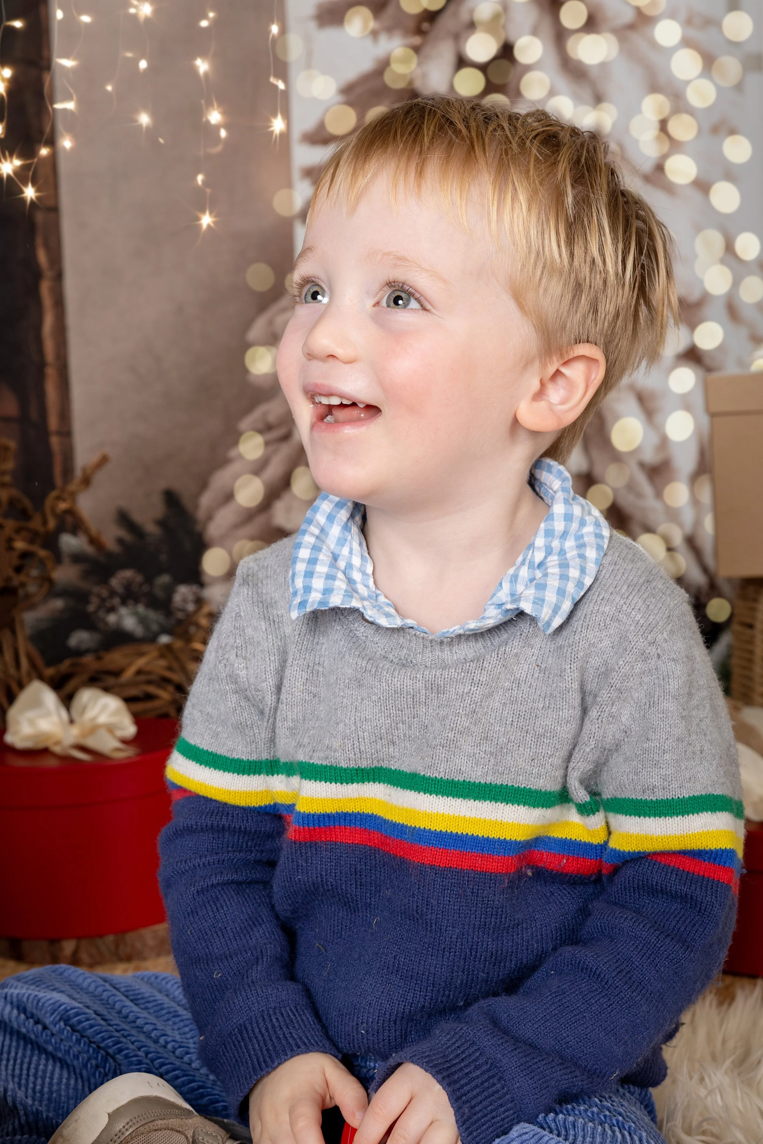 Alice - Mini Christmas Session 2025-27.jpg