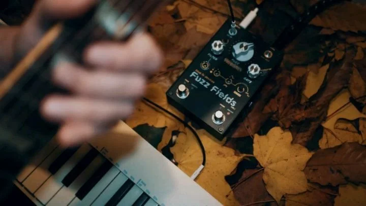 Turning the Fuzz Fields into a sequence machine!

Using the internal oscillator with CV pitch from my Keystep to create rhythmic synth patterns, then layering guitar on top.

The oscillator doesn't follow strict 1V/oct tracking - it's more of a pseud