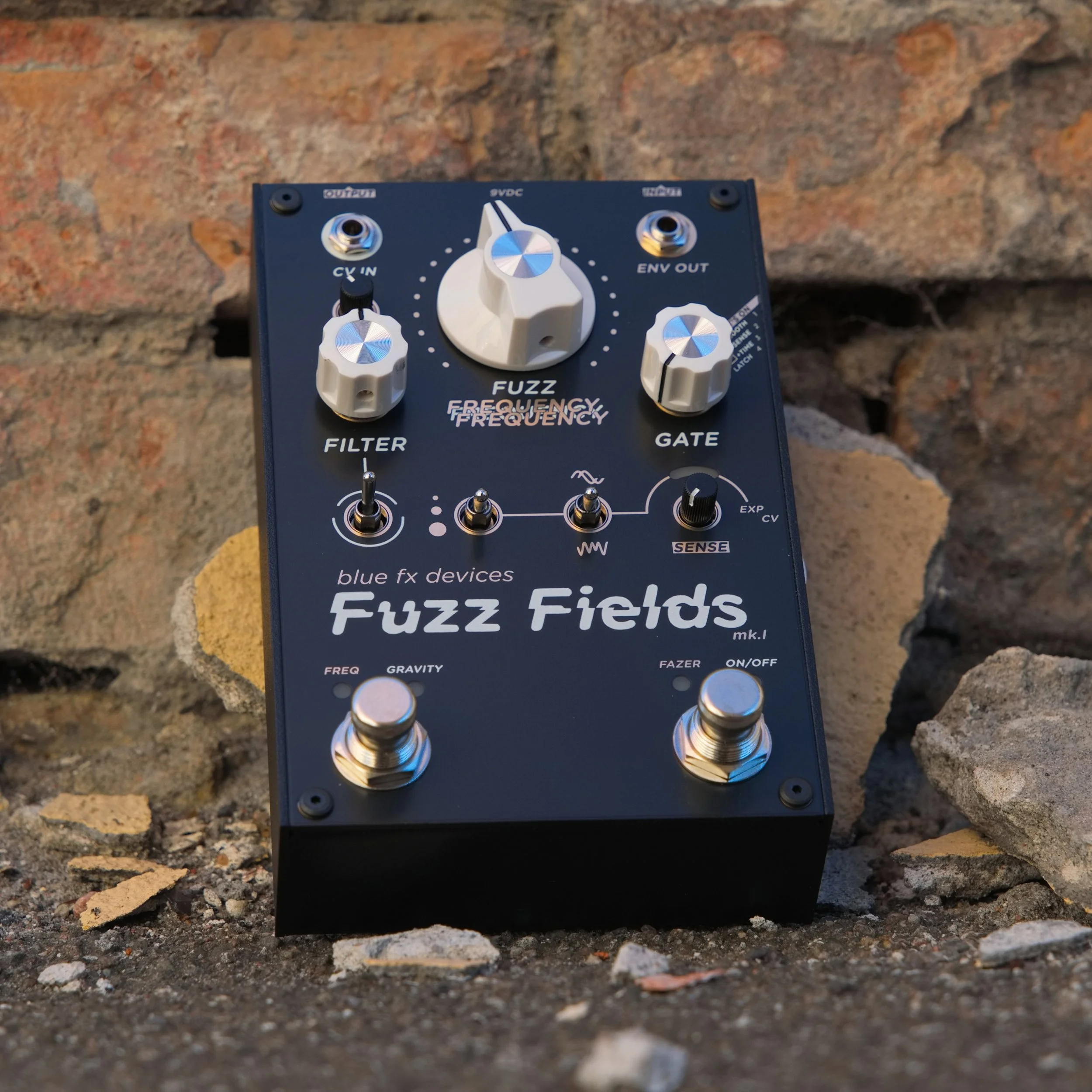 July 18th, see you at the @brightonguitarshow? We'll have Fuzz Fields, the upcoming Cassetta tape delay, and a little surprise we're saving just for the show. Come say hi!

Pics by : @leo_kyds

#brightonguitarshow26 #brightonguitarshow #bluefxdevices
