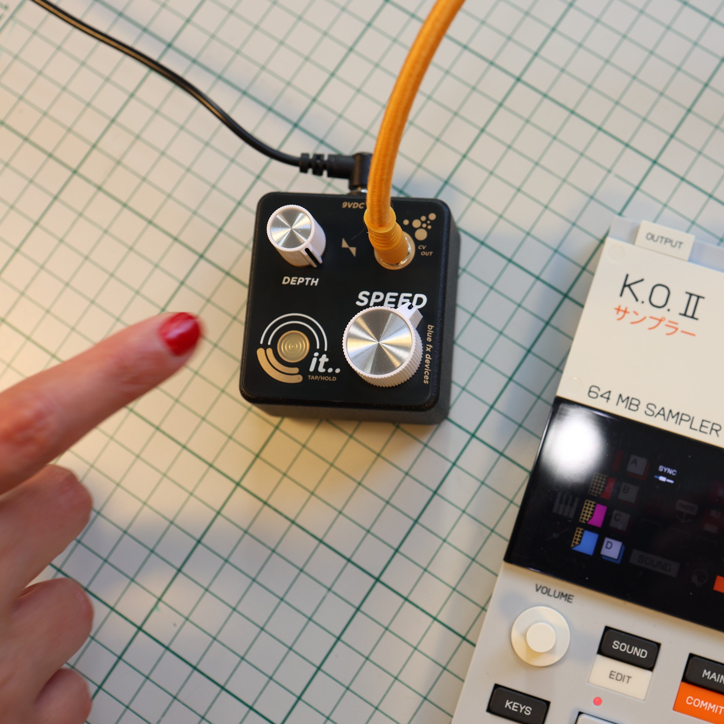 When we built the first "it.." it had one job: give Fuzz Fields a heartbeat. Two knobs, one triangle wave, plug it in and watch a fuzz pedal turn into a phaser, a vibrato machine and a frequency modulator.

Turns out that was just the begin