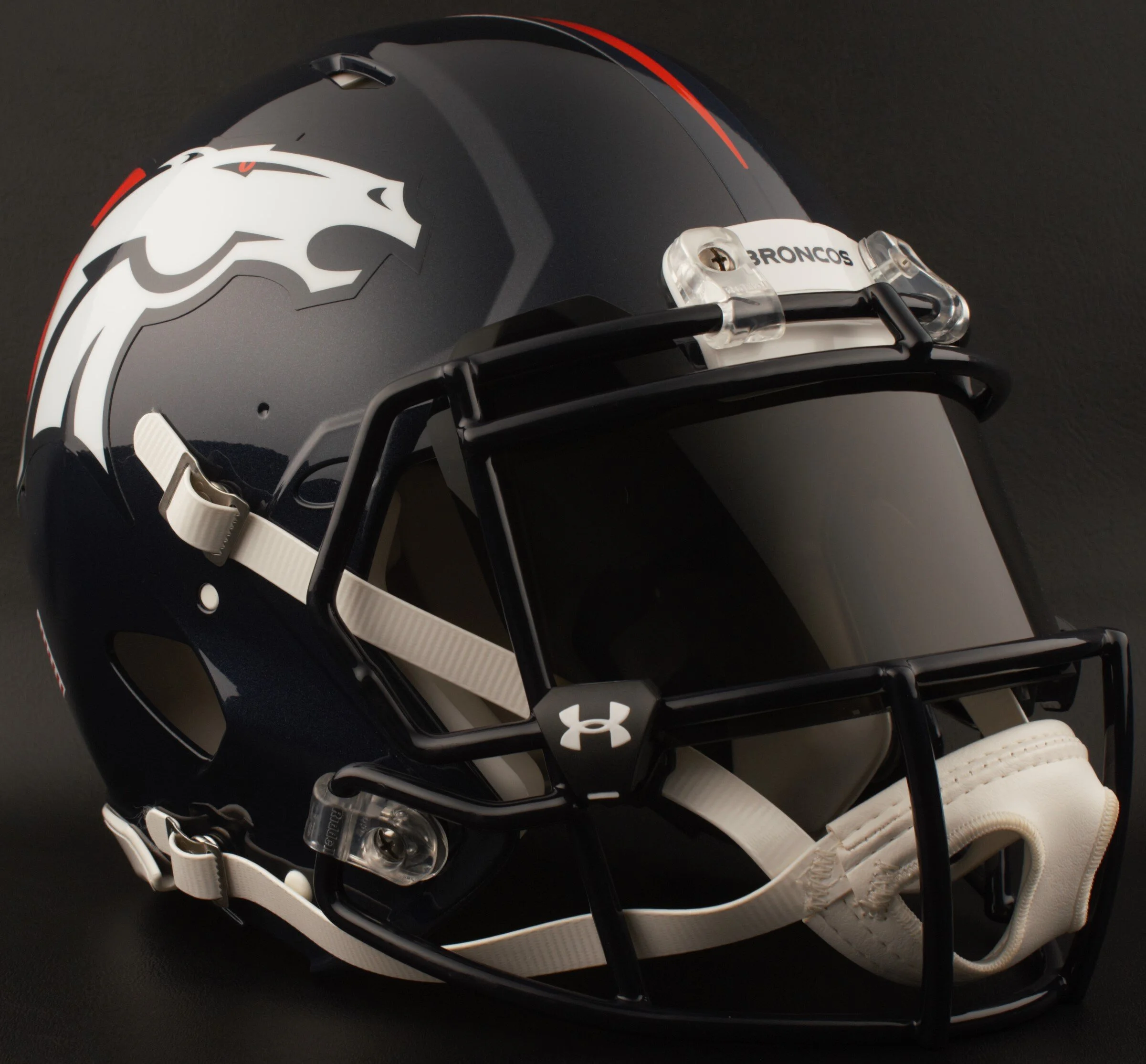 BRONCOS 1.jpg