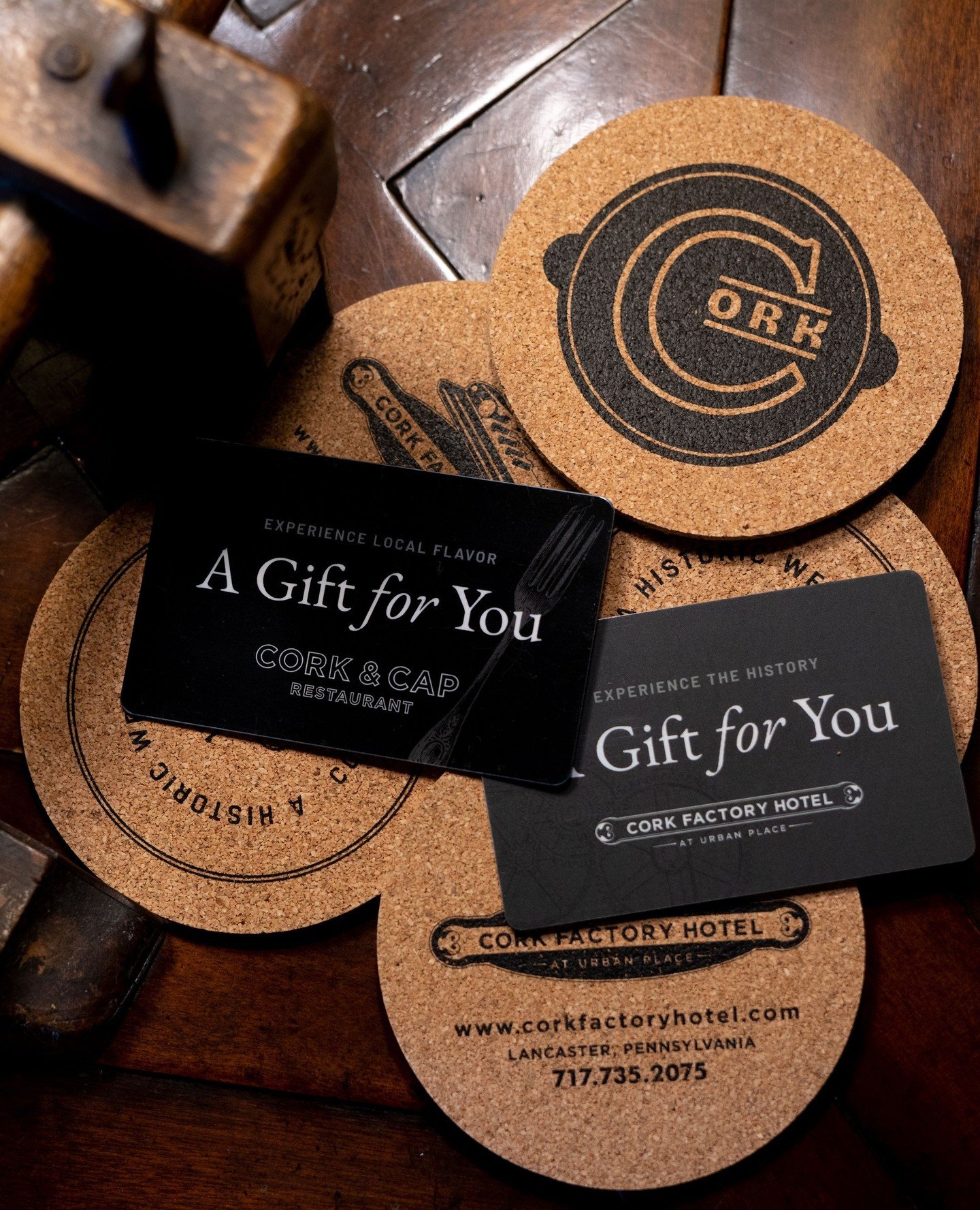Share the flavor of the season. Cork &amp; Cap gift cards are the perfect way to gift a night out at the Cork Factory Hotel. 🎁🎄⁠