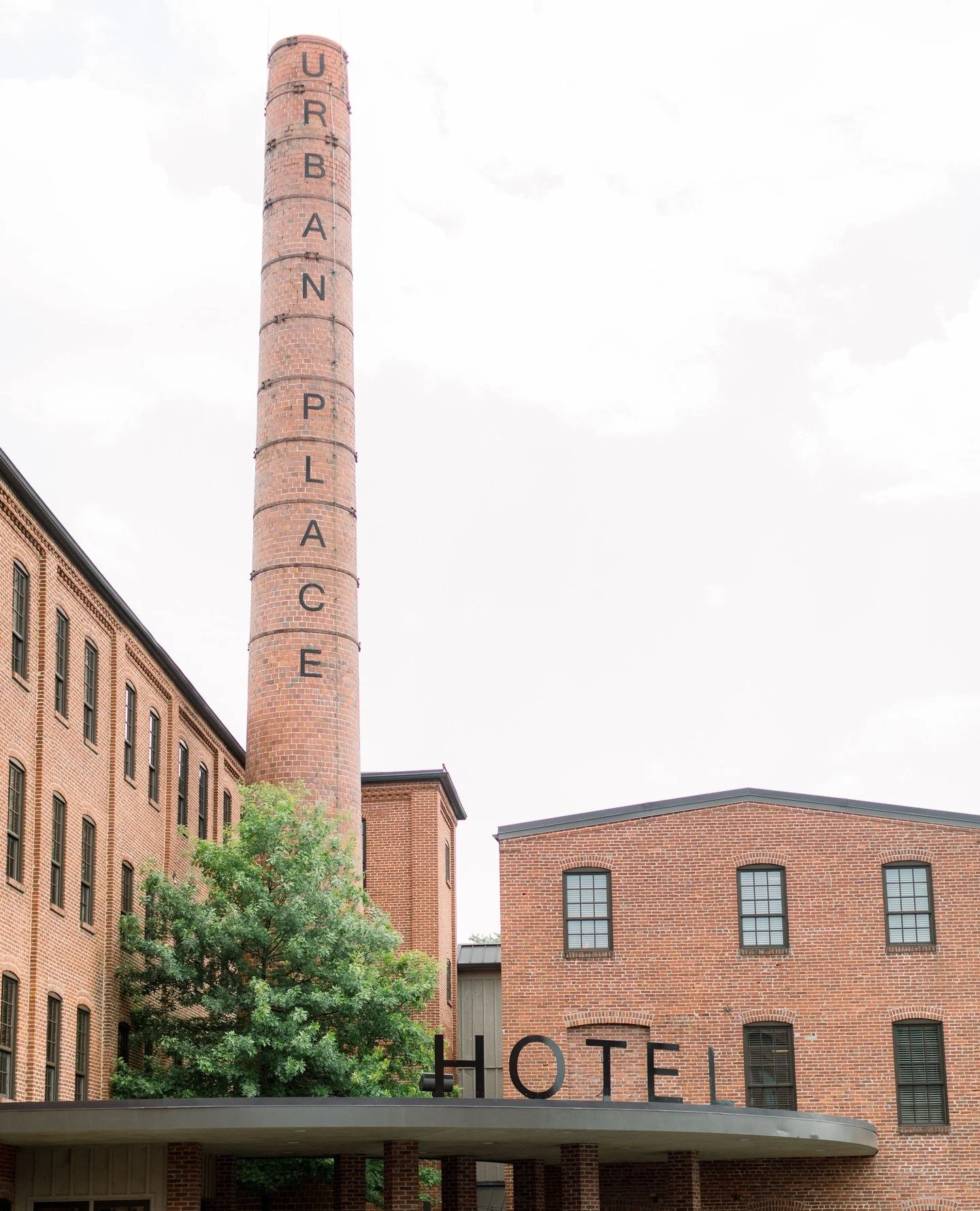 Spring at Cork Factory Hotel feels like a fresh beginning. Soft light pours through the windows, the space comes alive with airy details, and every moment feels bright, effortless, and full of possibility. Perfect for celebrations big and small, from