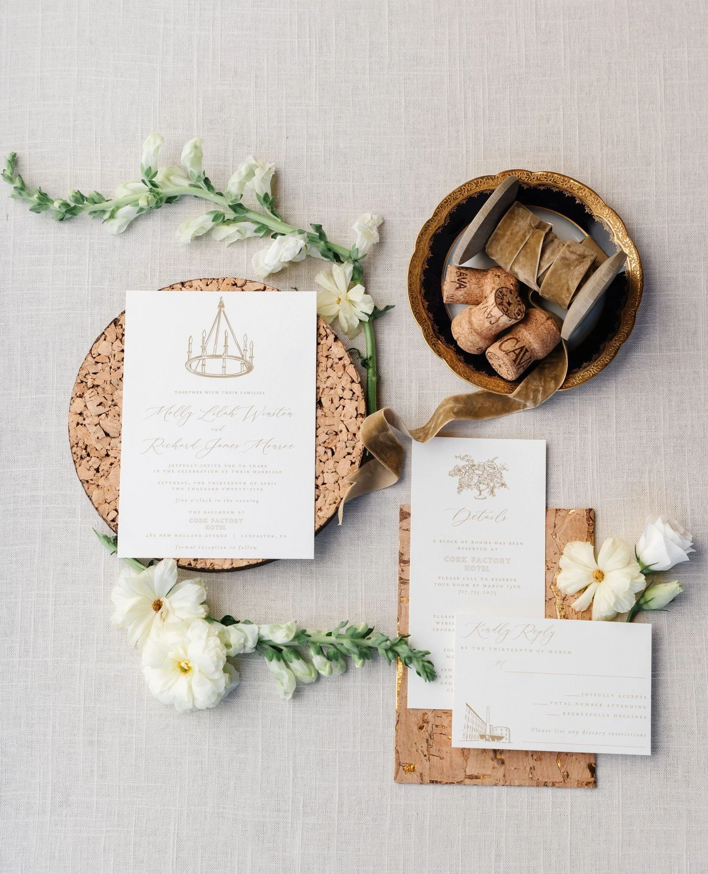 A touch of gold, a hint of spring, your wedding day starts on paper. ✨️⁠
⁠
📸@laurenfisherphotography