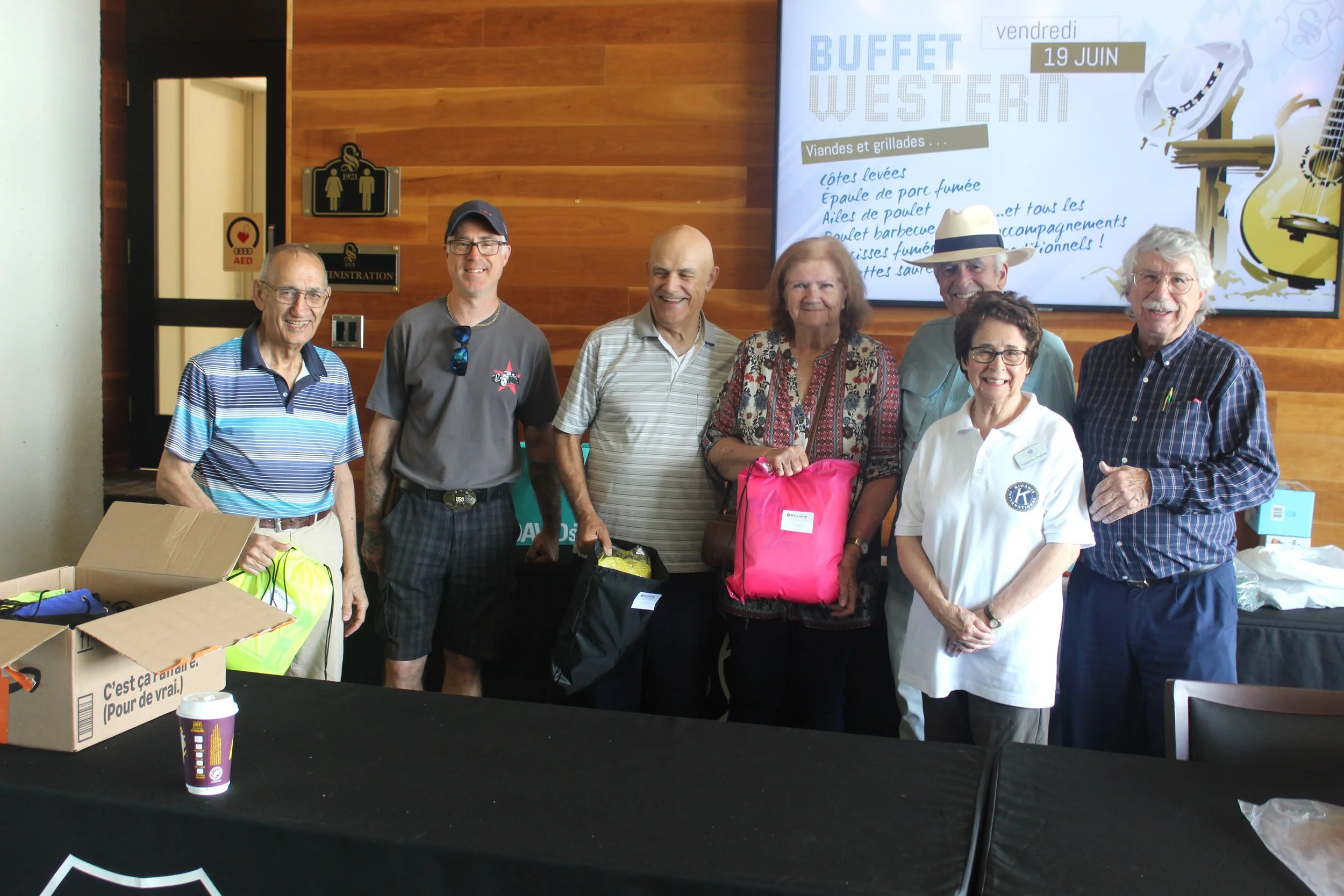 03- candid volunteers - loot bags.JPG