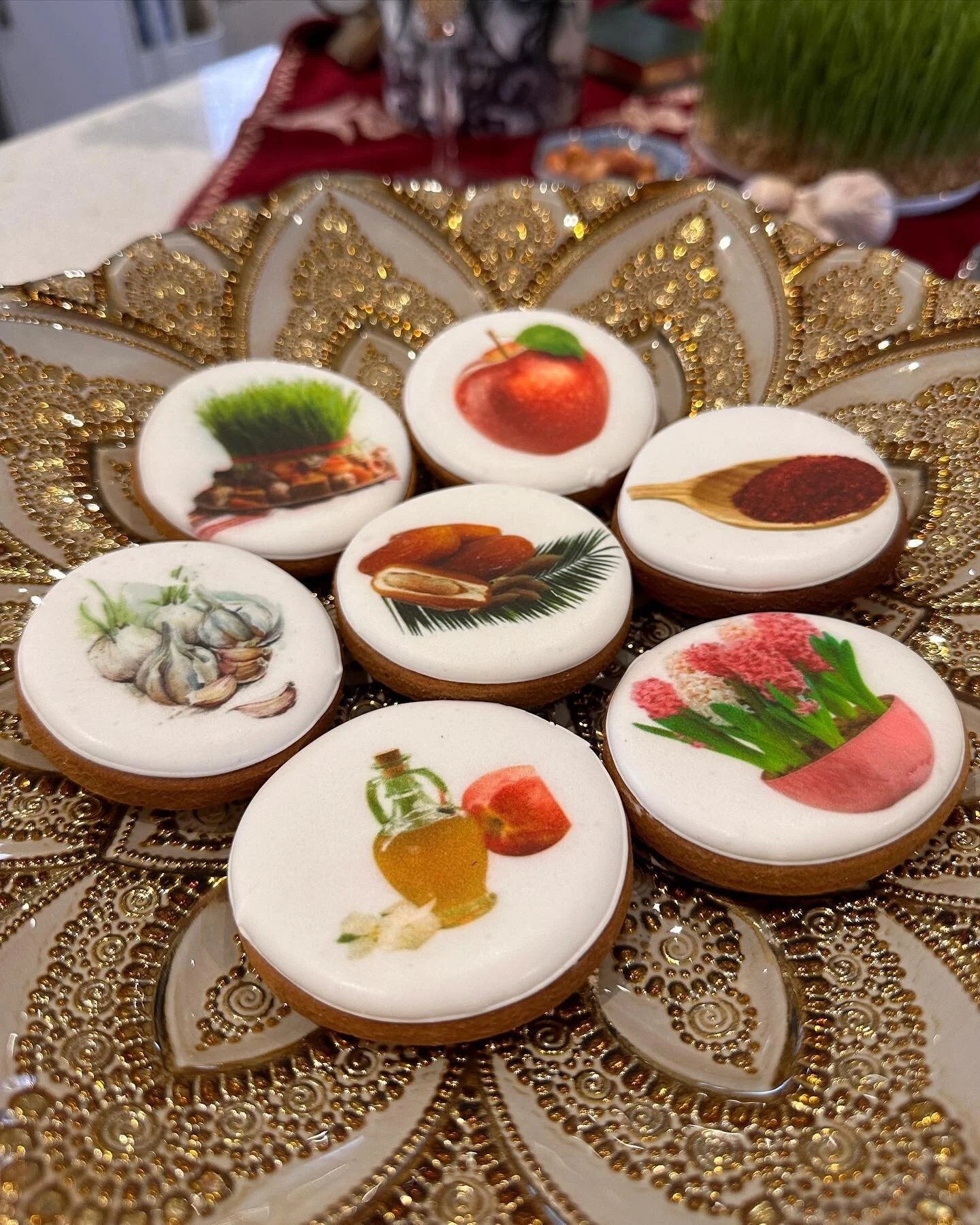 Happy Nowruz!! And First Day of Spring! 🌳🌷 Here is a delicious Haft-Sin made of cookies and our own. They include 7 items starting with S in Farsi (Sabzeh, Samanu, Senjed, Serkeh, Seeb, Seer and Sumac).