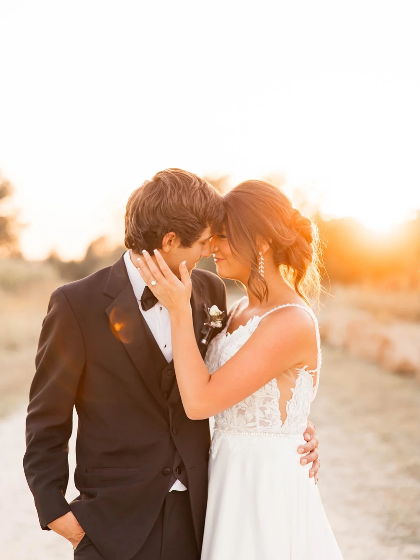 These temps have us anxiously counting down the days to spring wedding season! 

🤍🤍🤍