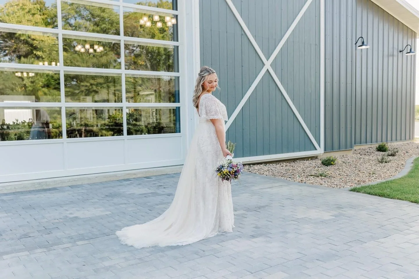 🤍 Wedding tip Tuesday 🤍

Re-create your very first date with your fianc&eacute; the week before your wedding! 

It is so easy to get caught up in the stress of planning and when the week finally comes, it is important to step back and remind yourse