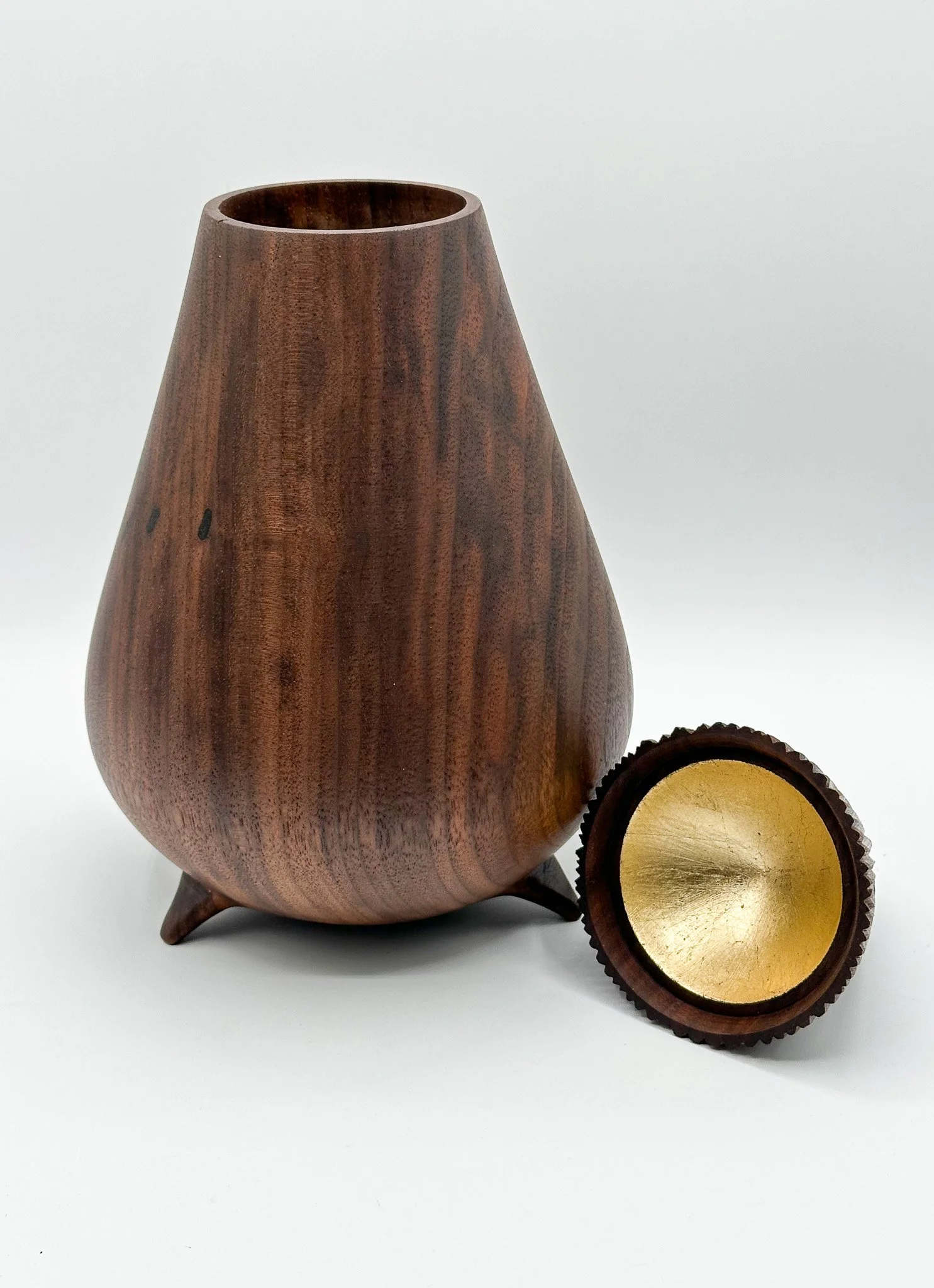 202511_WT1_MarkRussell_Lidded Vessel2.jpg