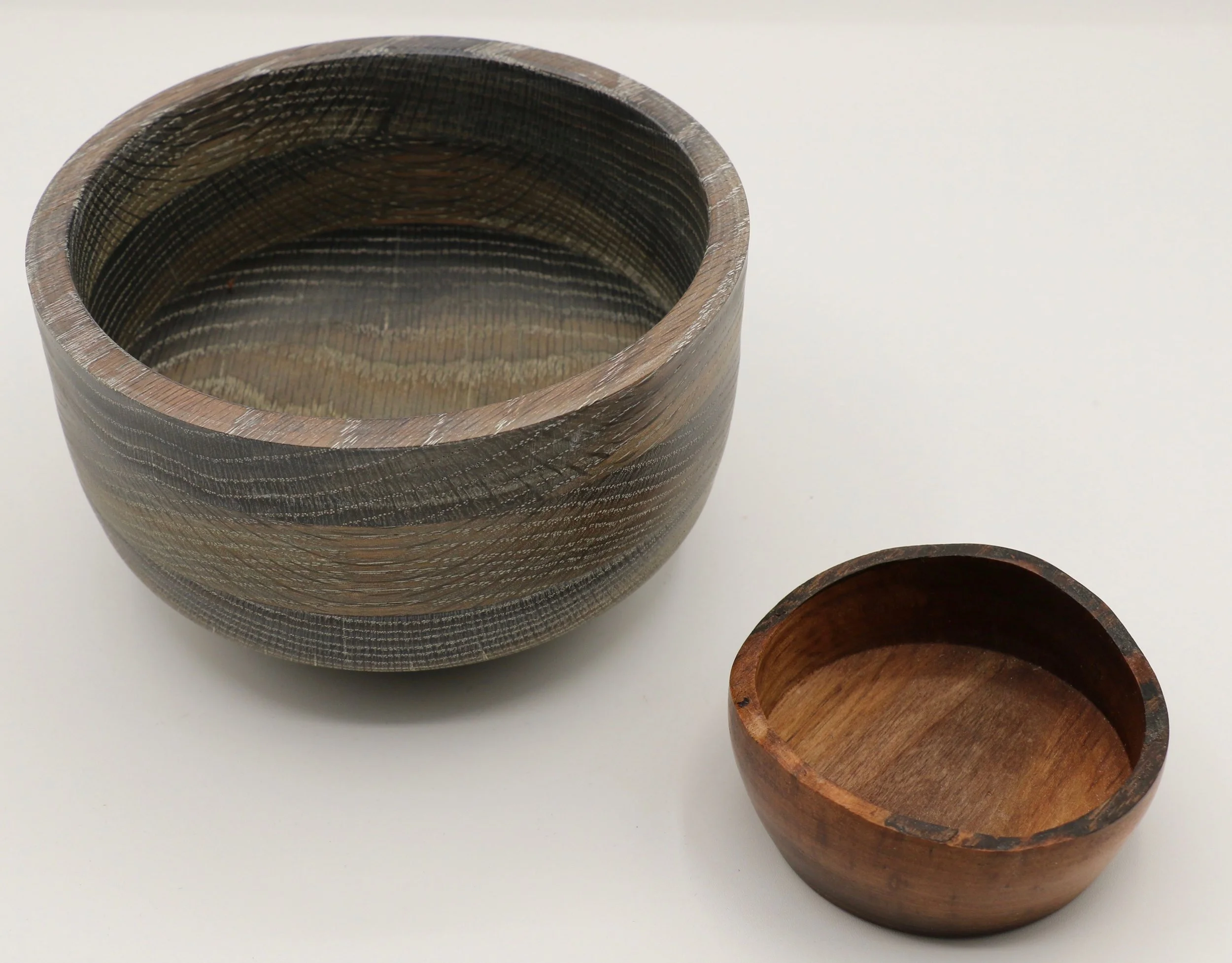 202505_WT1_RobinRossbach_EbonizedRedOakBowl_AppledwoodBowl.jpg