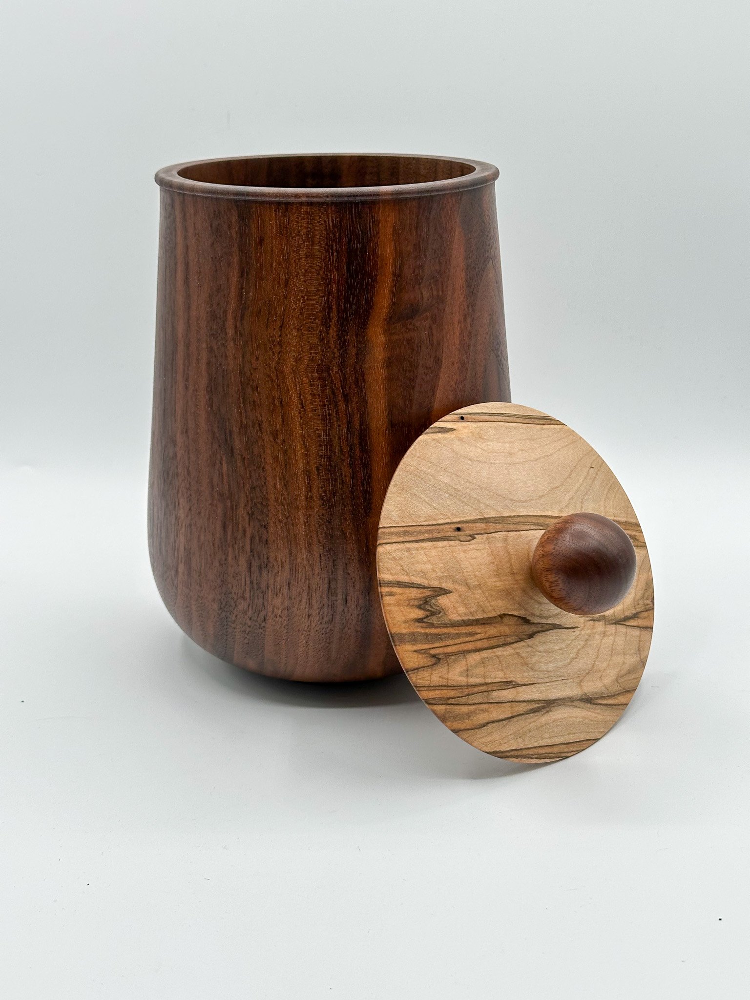 202511_WT1_MarkRussell_Lidded Vessel.jpg