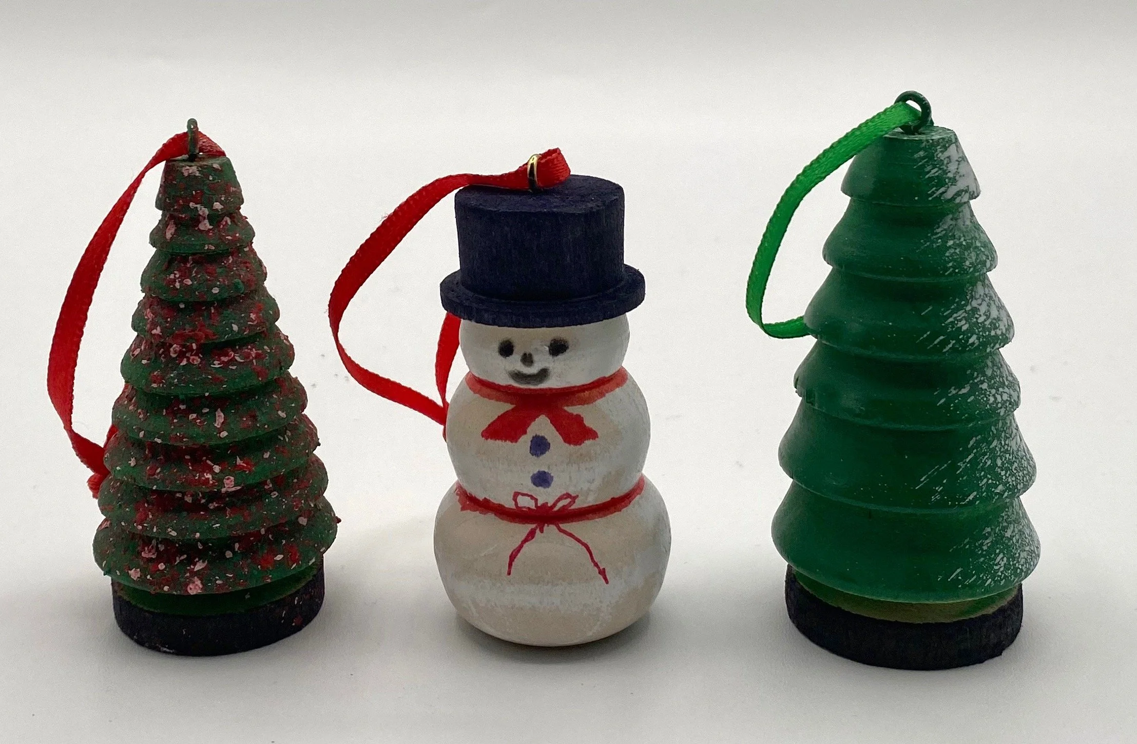 202412_WT1_RichMialki_TreesSnowman.jpeg